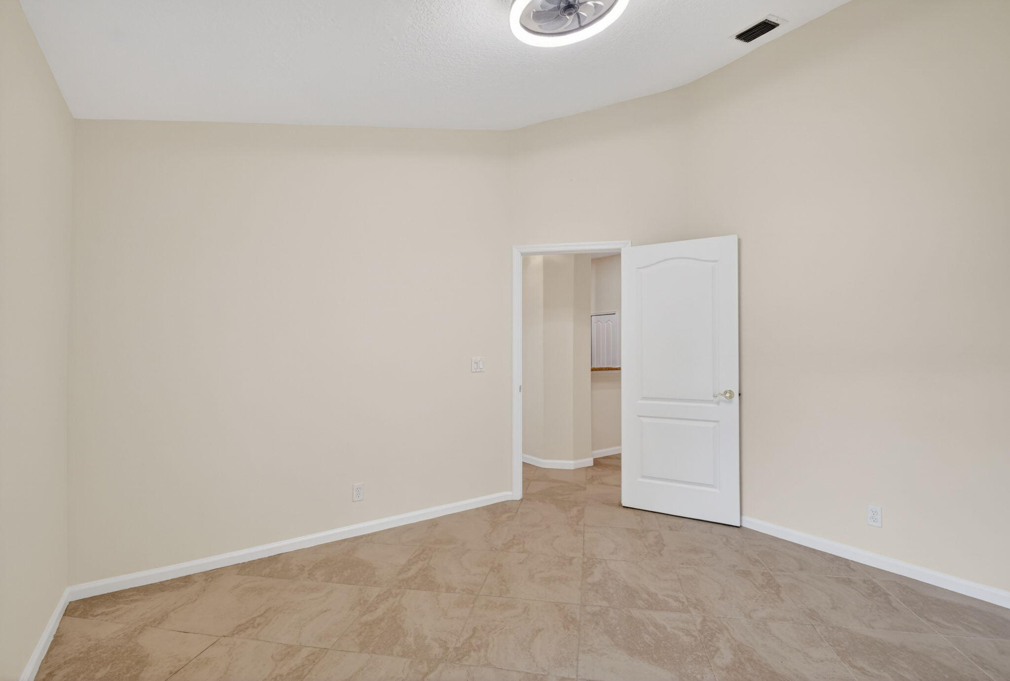 LEGEND LAKE ESTATES - Residential