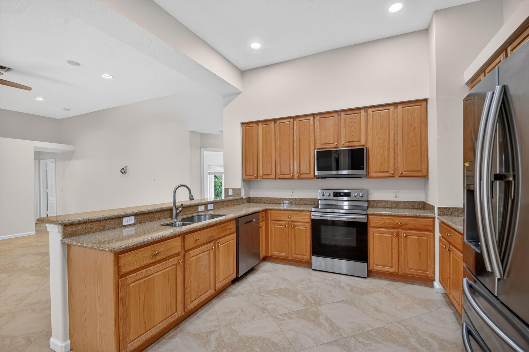 LEGEND LAKE ESTATES - Residential
