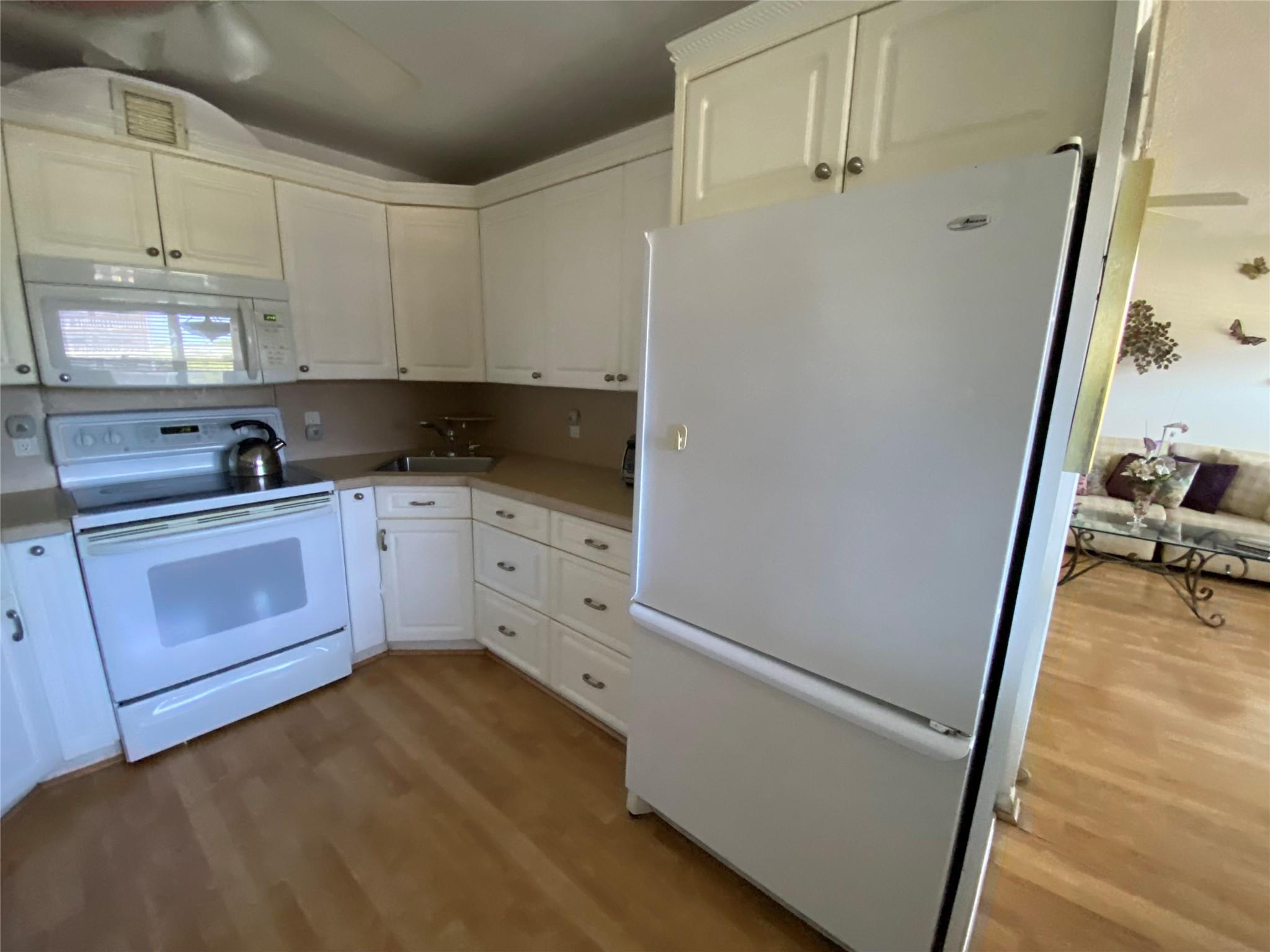 211 Richmond A 211