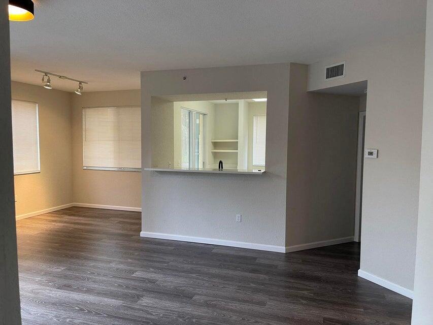 RESIDENCES AT LEGACY PLAC - Residential Lease