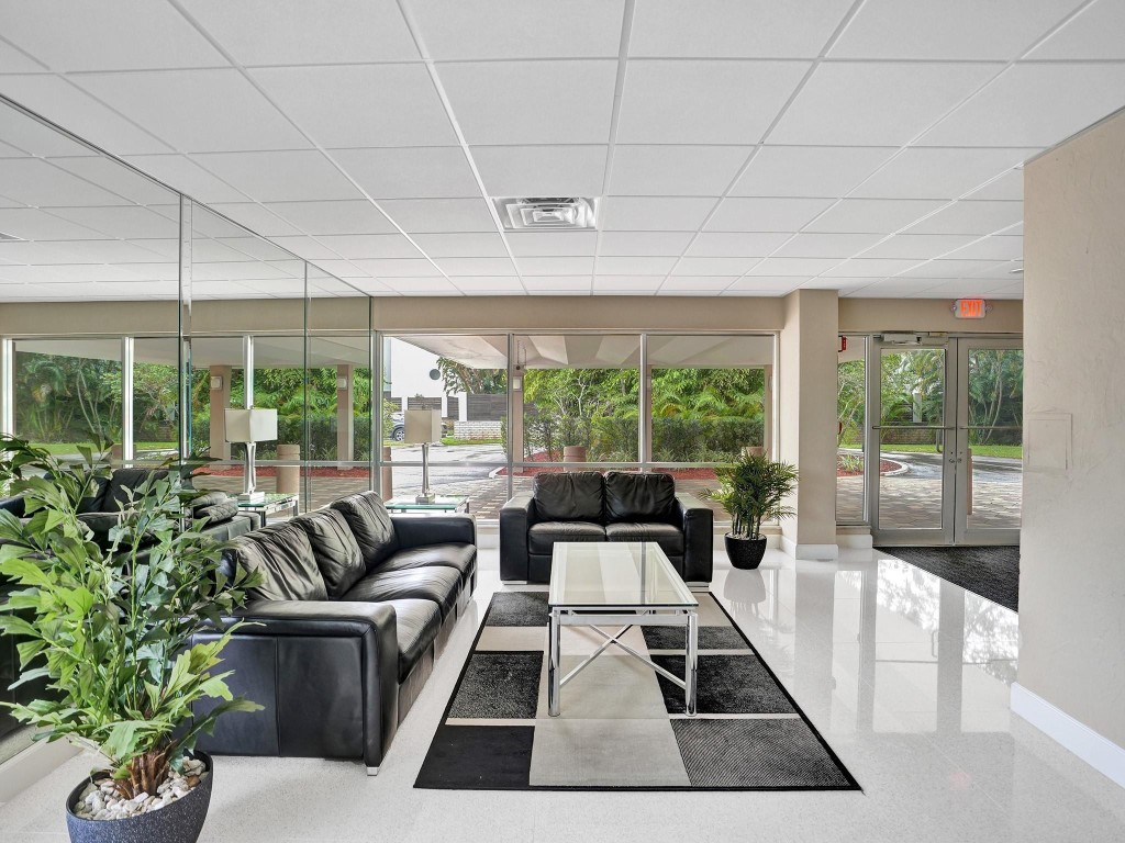 Coral Lake Tower - Residential