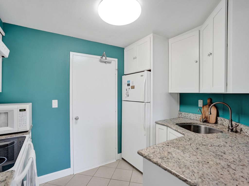 Coral Lake Tower - Residential