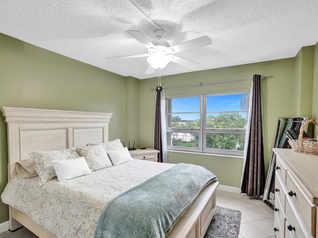 Coral Lake Tower - Residential