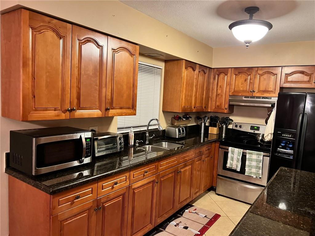 Westwood Commy 4 77-45 B - Residential
