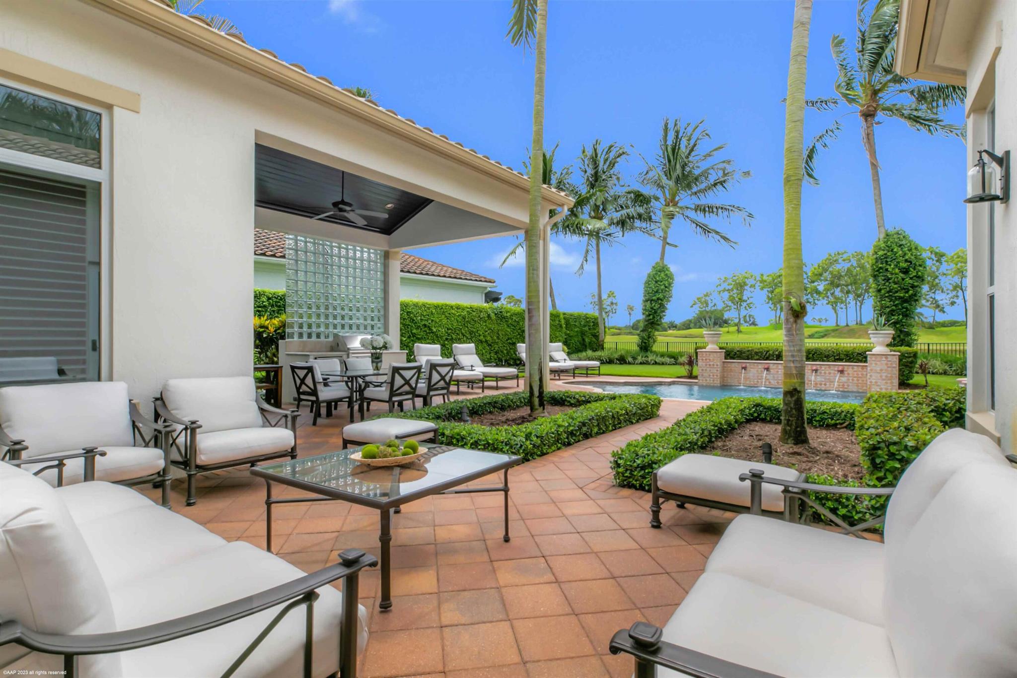 HUNTERS CHASE OF PALM BEA - Residential