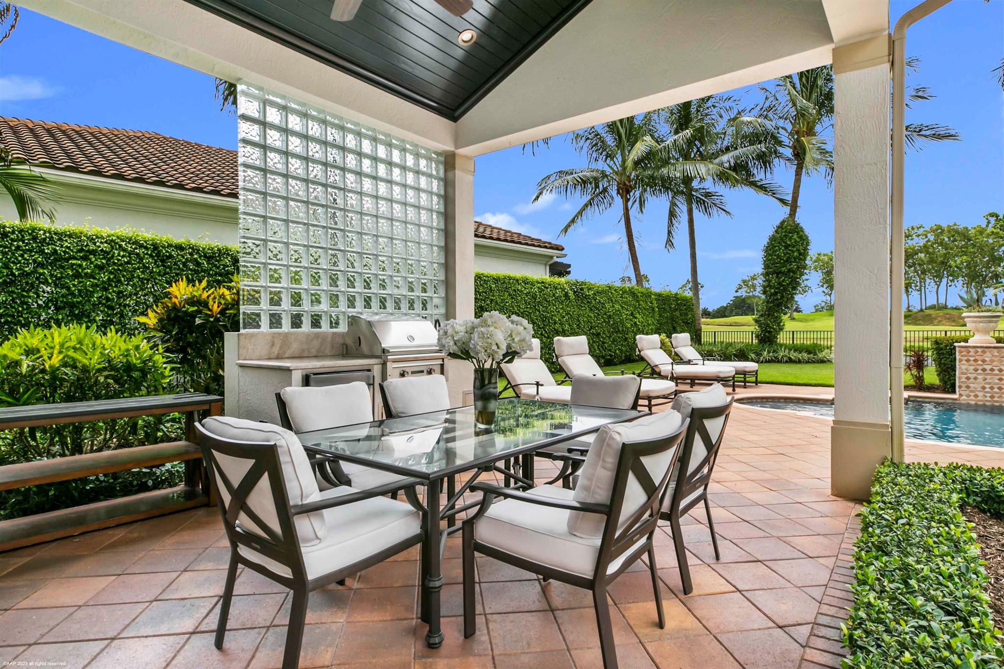 HUNTERS CHASE OF PALM BEA - Residential