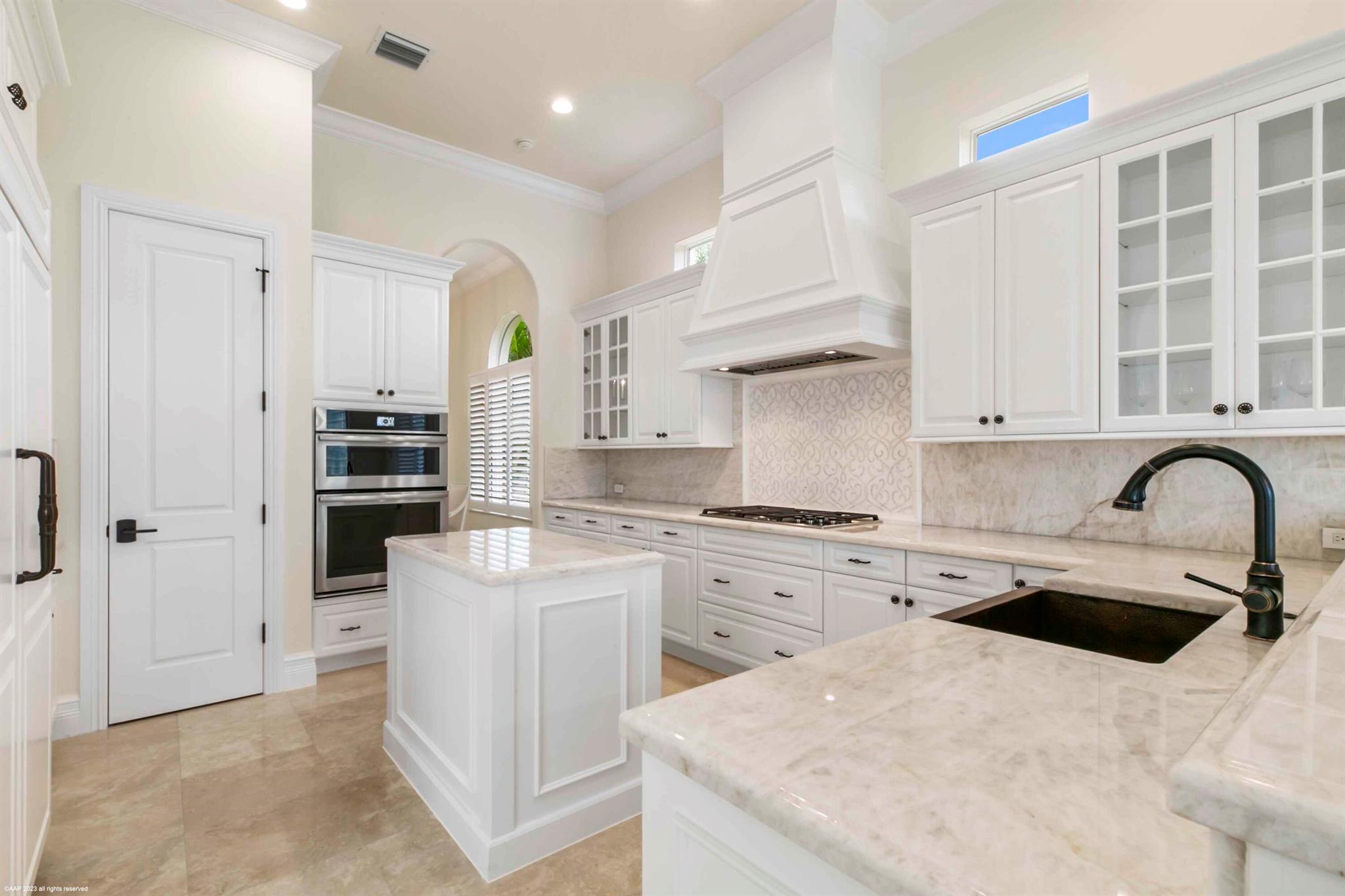 HUNTERS CHASE OF PALM BEA - Residential