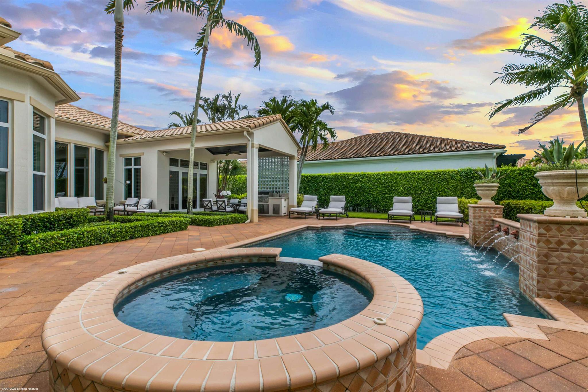 HUNTERS CHASE OF PALM BEA - Residential