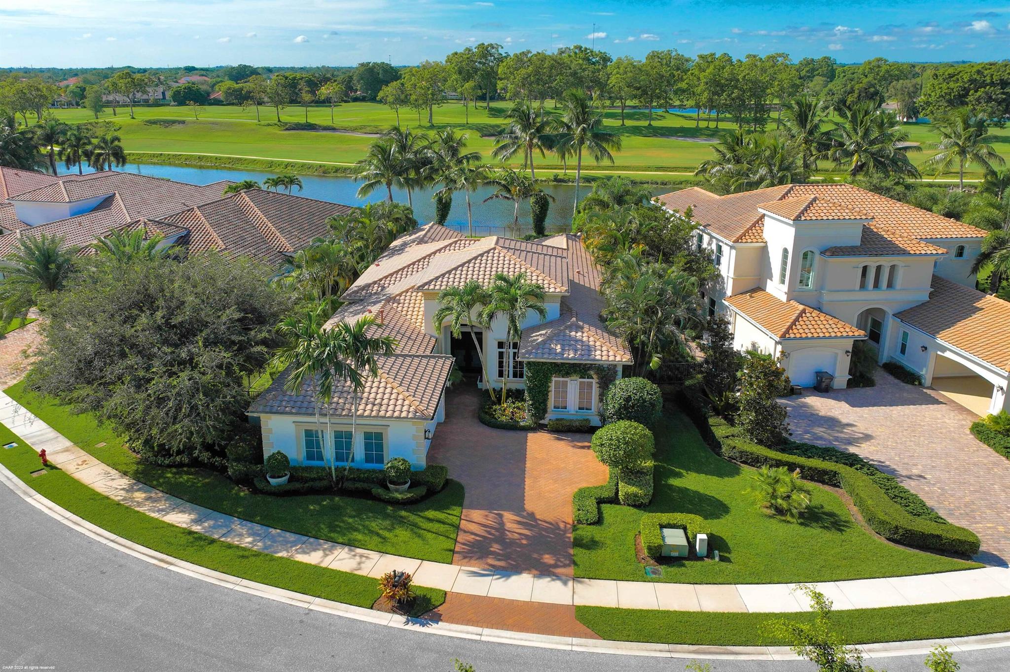 HUNTERS CHASE OF PALM BEA - Residential