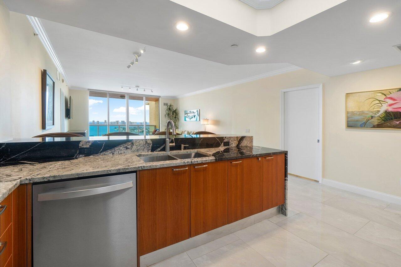 MARINA GRANDE RIVIERA BEA - Residential