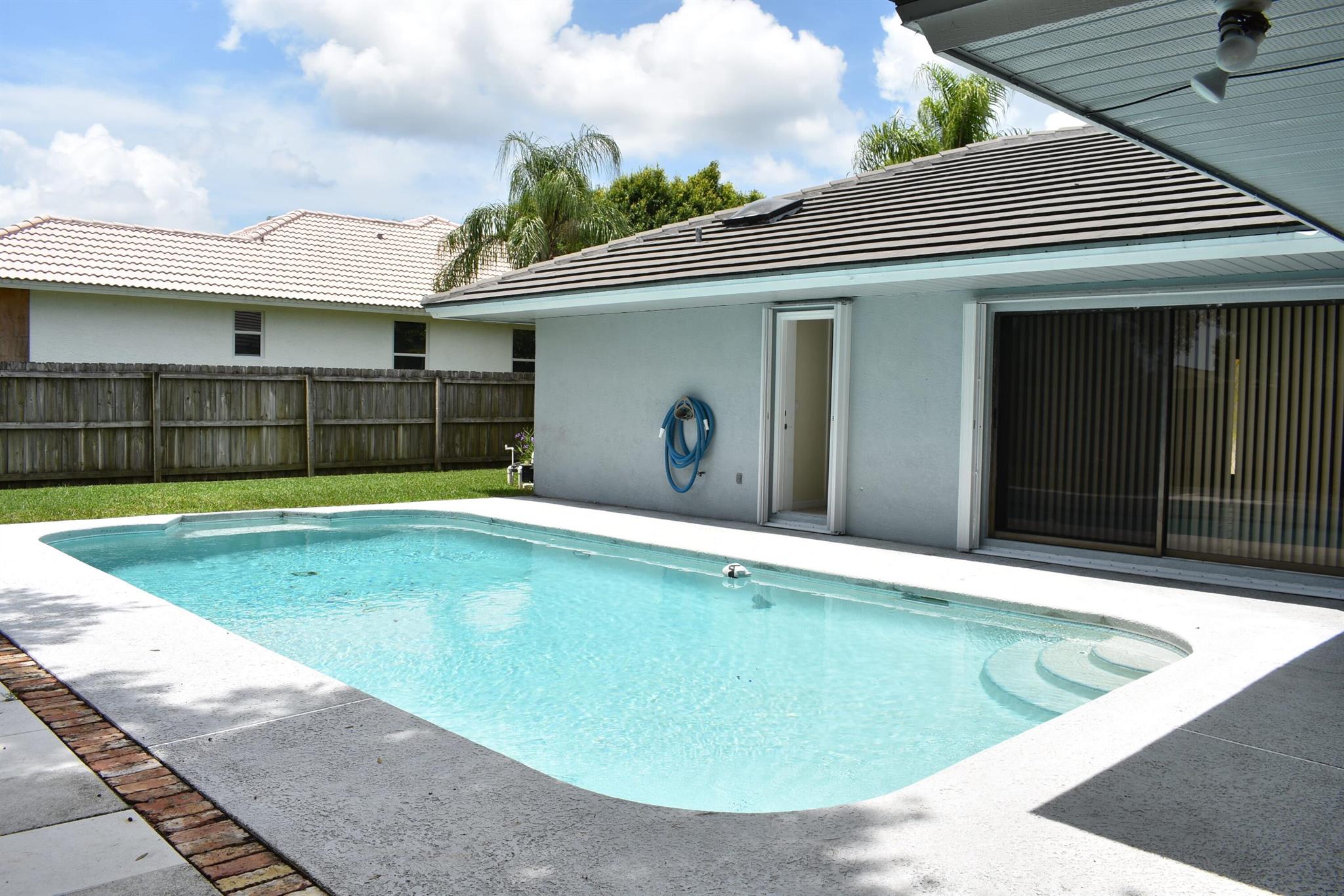CARMEL - Residential Lease