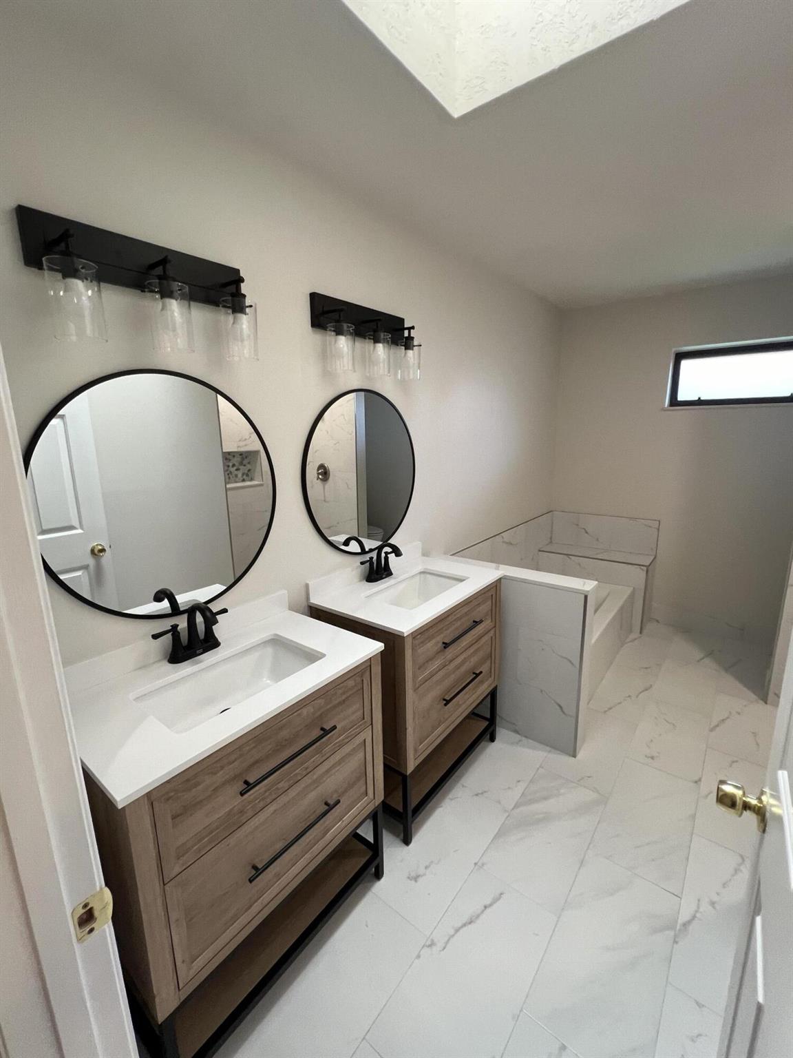 CARMEL - Residential Lease