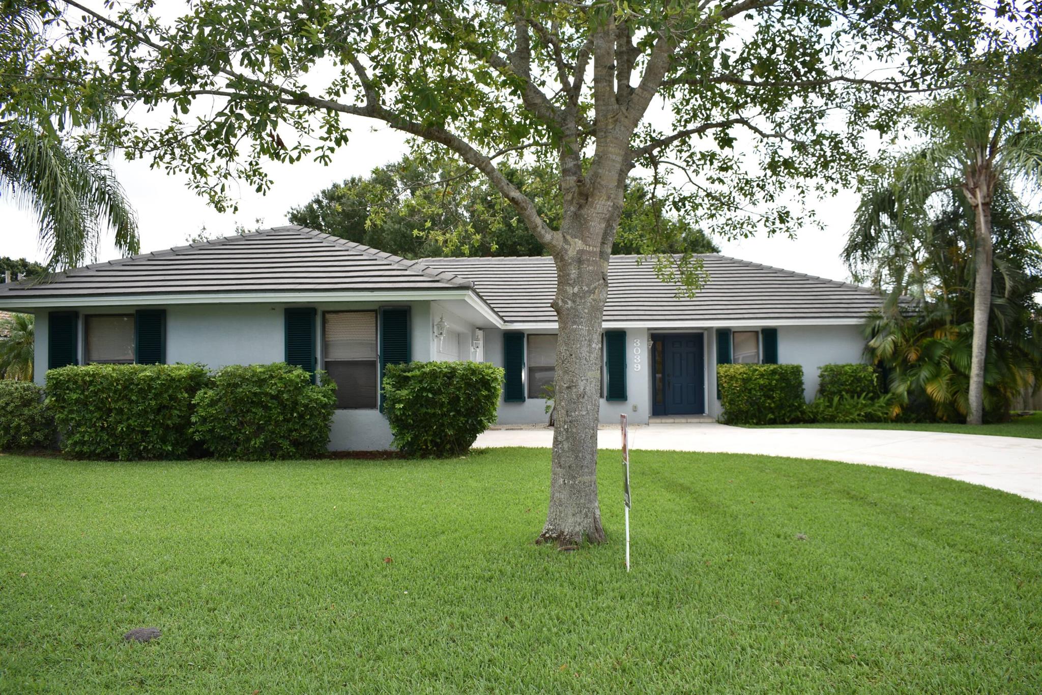 Majestic & stunning 3/2/2 old Florida pool home in Carmel subdivision in the heart of Palm City., close to restaurants and shopping & easy access to I-95 or Turnpike. So much to offer, lush landscaping, Rolladen shutters, fenced in backyard. No details spared, updated flooring in living areas, and completely remodeled bathrooms, Open floor plan with dramatic entrance, large great room, family room overlooking the open pool area, great for family entertainment. Spacious master suite with build in closets, upgraded bath with dual vanities, new tub and shower. Guest bedrooms are spacious and a nicely remodeled guest bath. Lawn and pool maintenance included. There is no place like home, take a peek and fall in love.