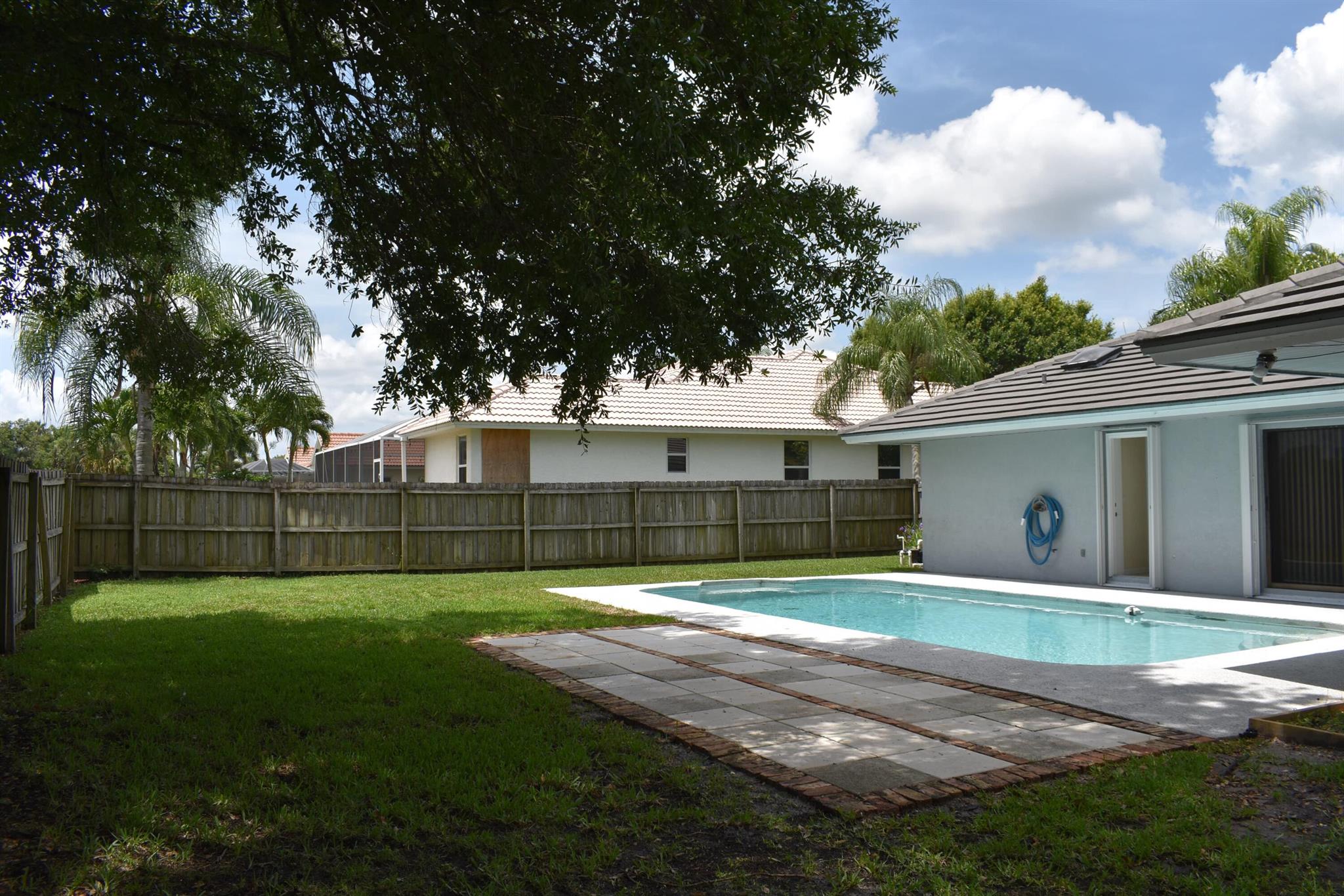 CARMEL - Residential Lease