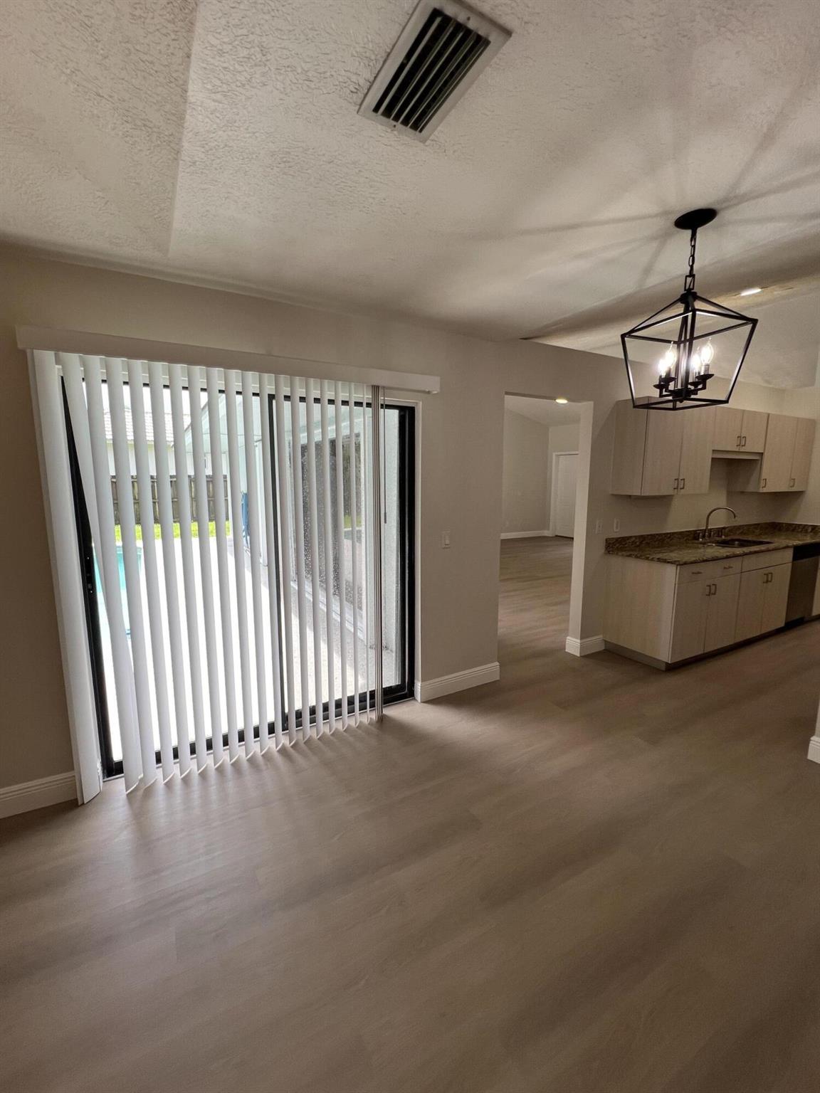 CARMEL - Residential Lease