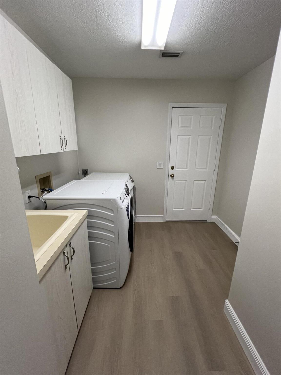 CARMEL - Residential Lease