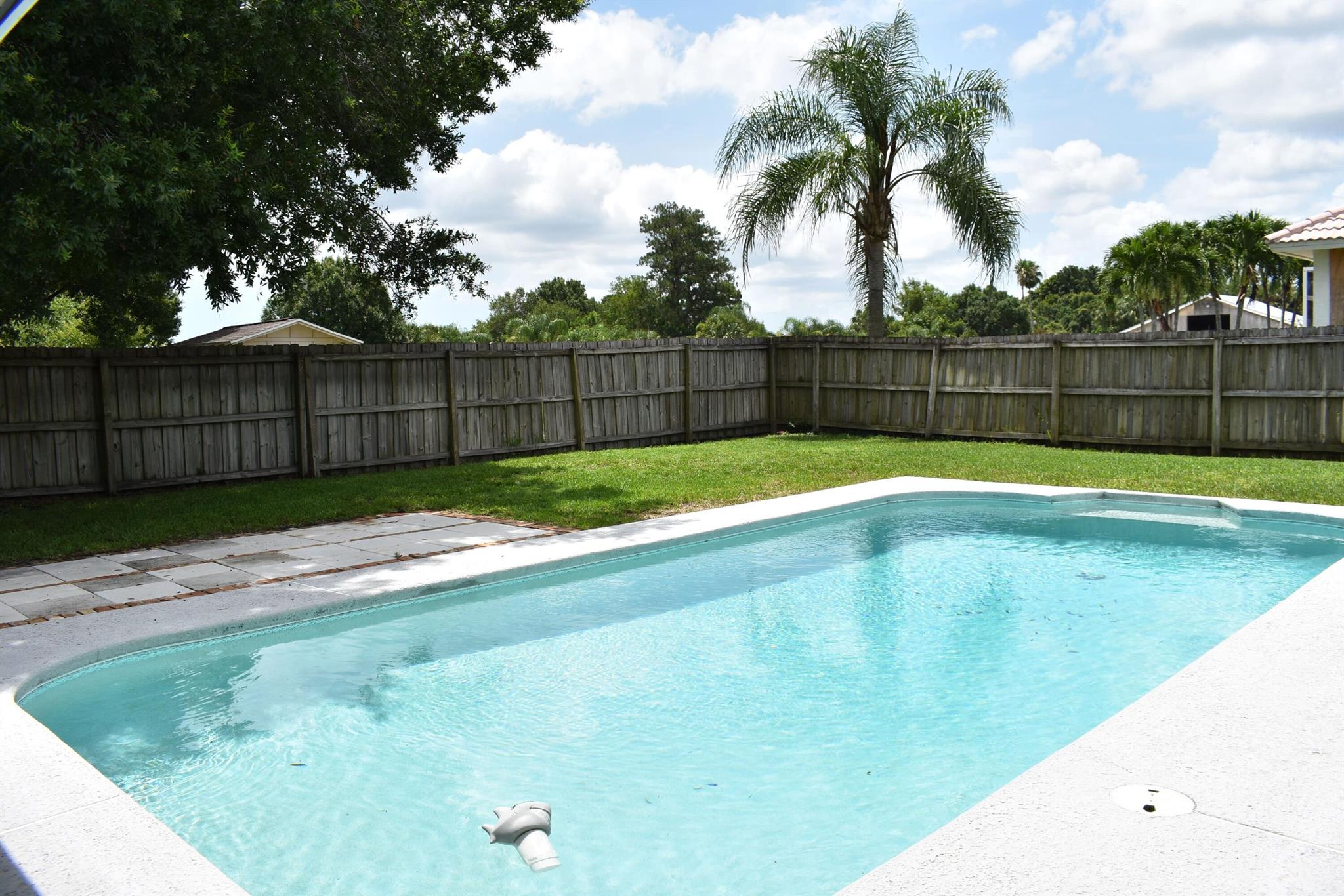 CARMEL - Residential Lease