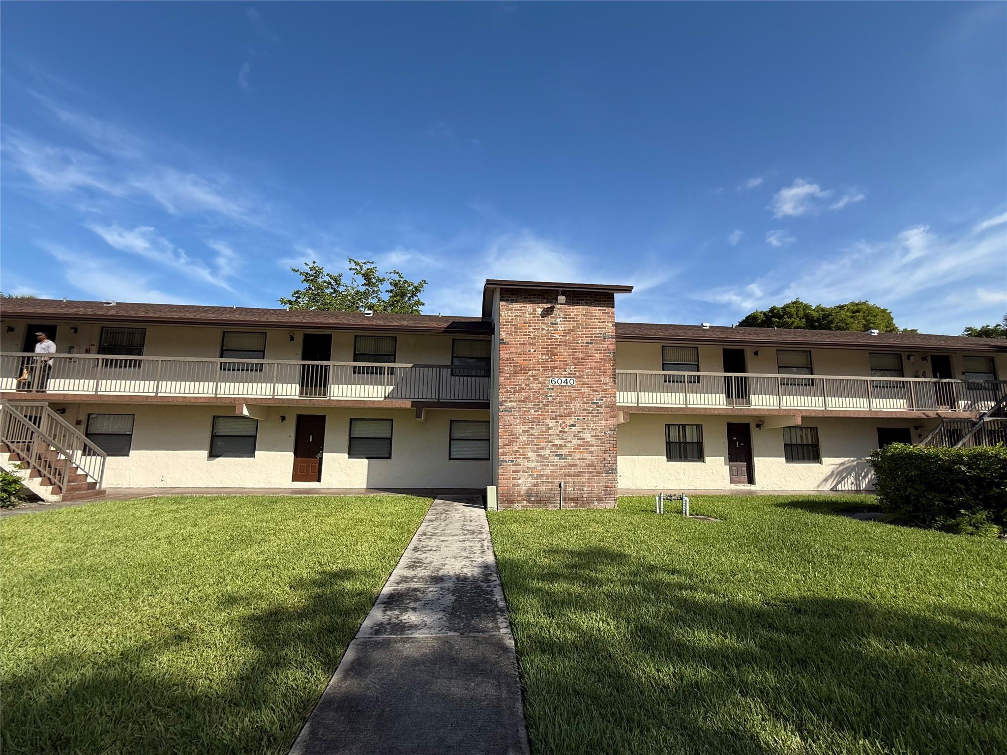 Nice cozy corner unit. Locate close to community pool. Washer and dryer inside the unit. Kitchen renovated, with dishwasher, microwave, refrigerator, and stove. Two bedroom with each one own walking closet. Master bathroom has shower, and second bathroom tub/shower.
Close access to main highway, Turnpike, I -95. HOA requires all prospective tenants to have credit score higher of 650. All ages allow. No pets. Will be paint it before move-in.