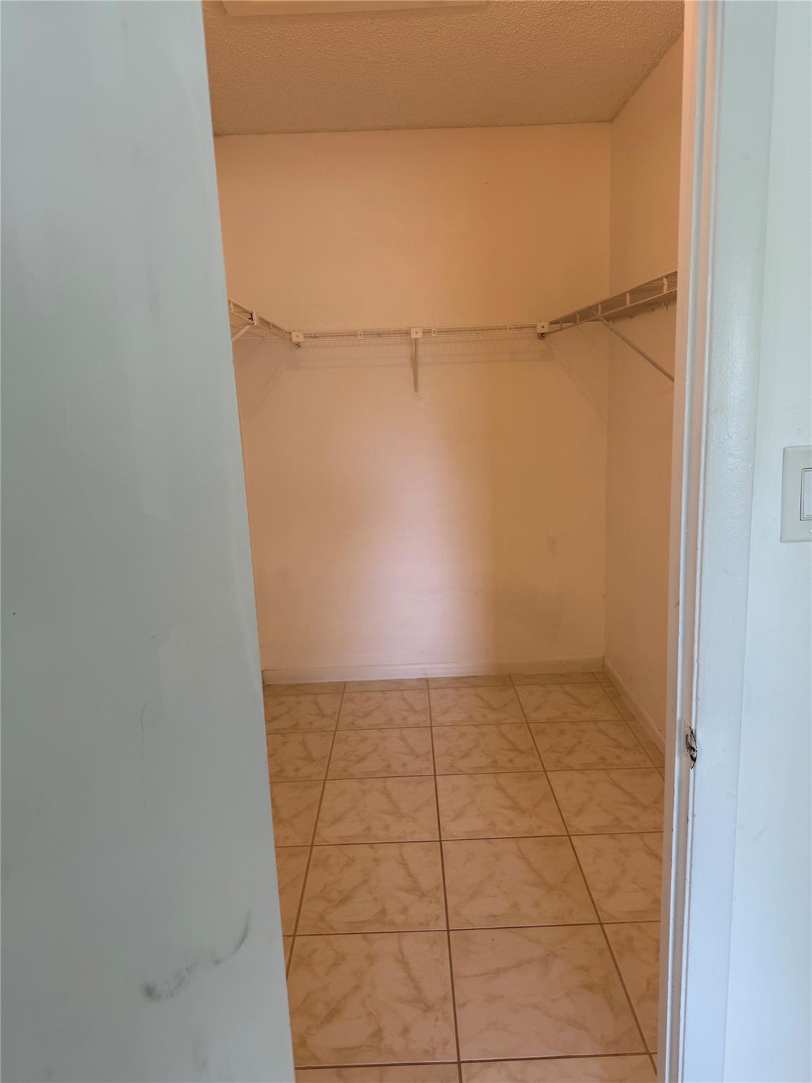 Shaker Woods Village - Residential Lease