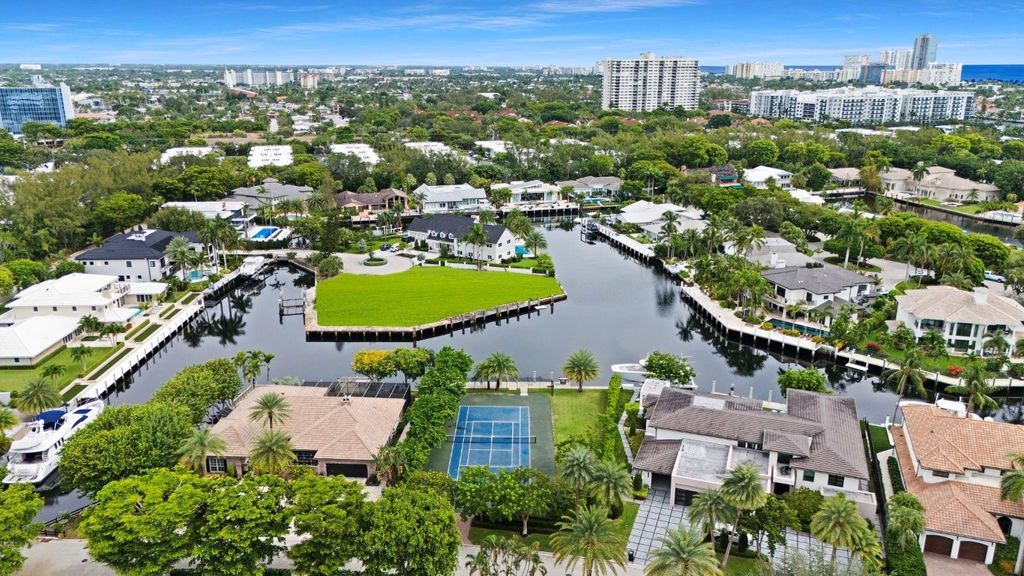 Photo of 11 Compass Isle, Fort Lauderdale, FL 33308 (MLS # F10526591)