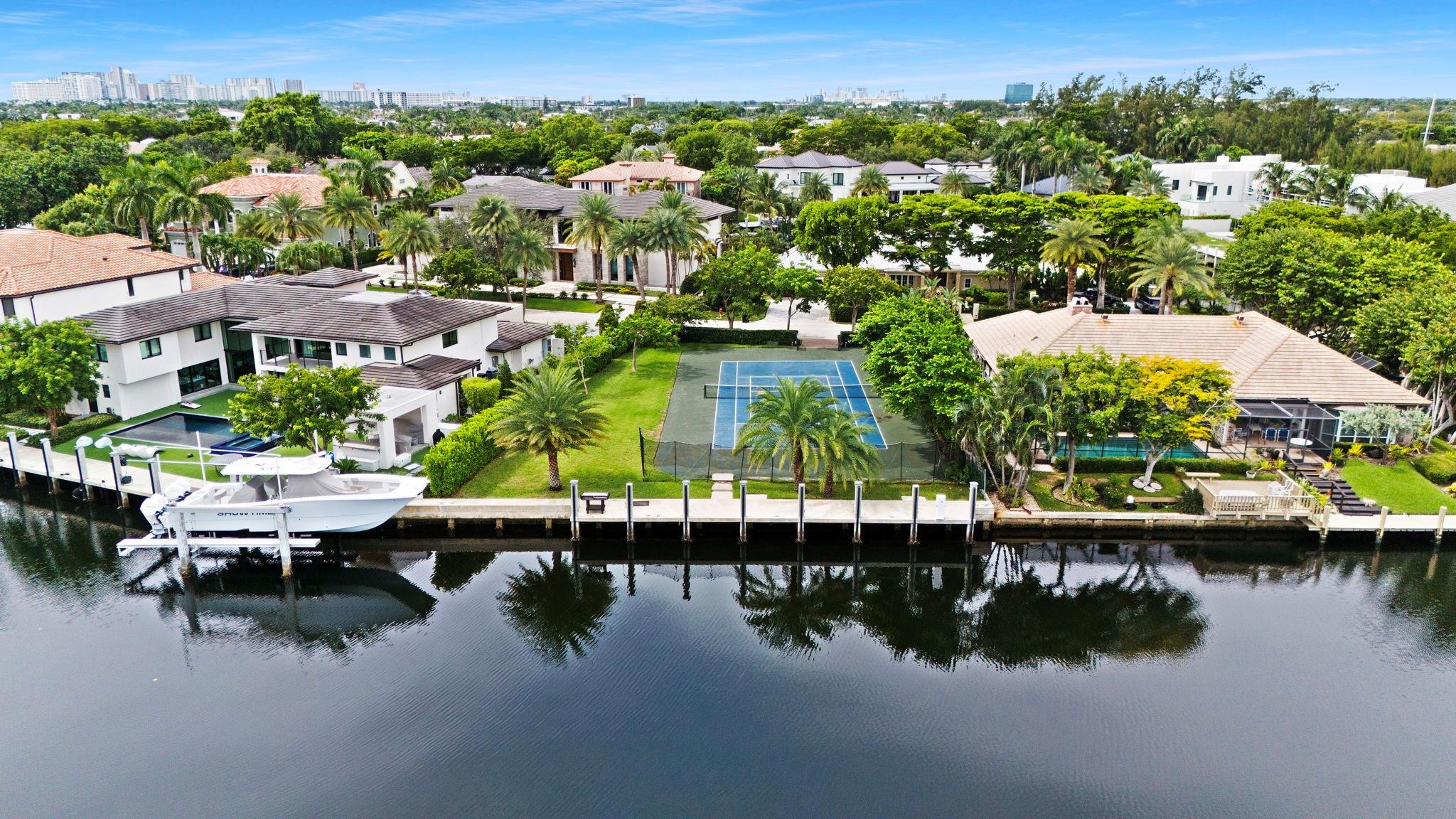 11 Compass Isle