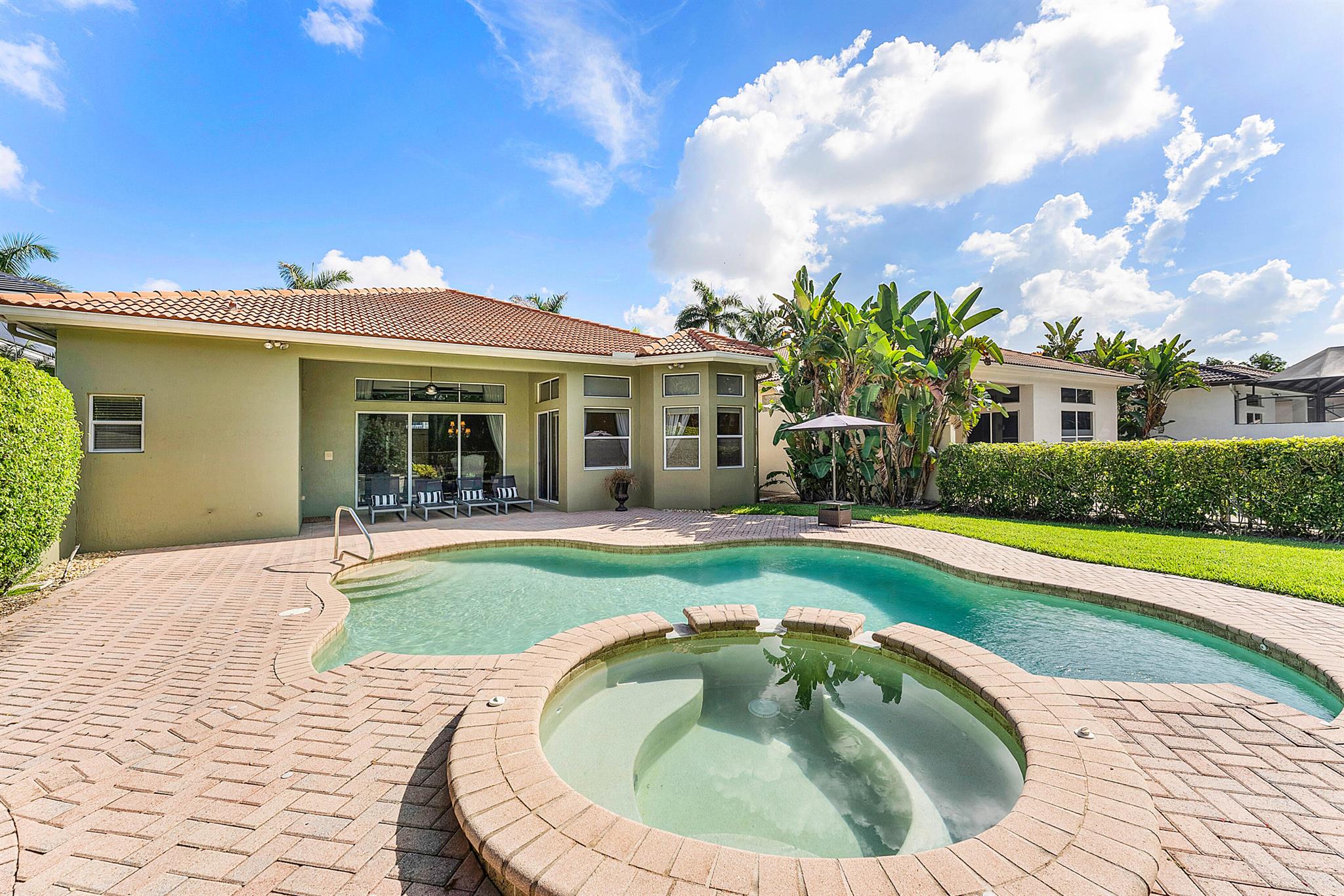 8048 Valhalla Drive