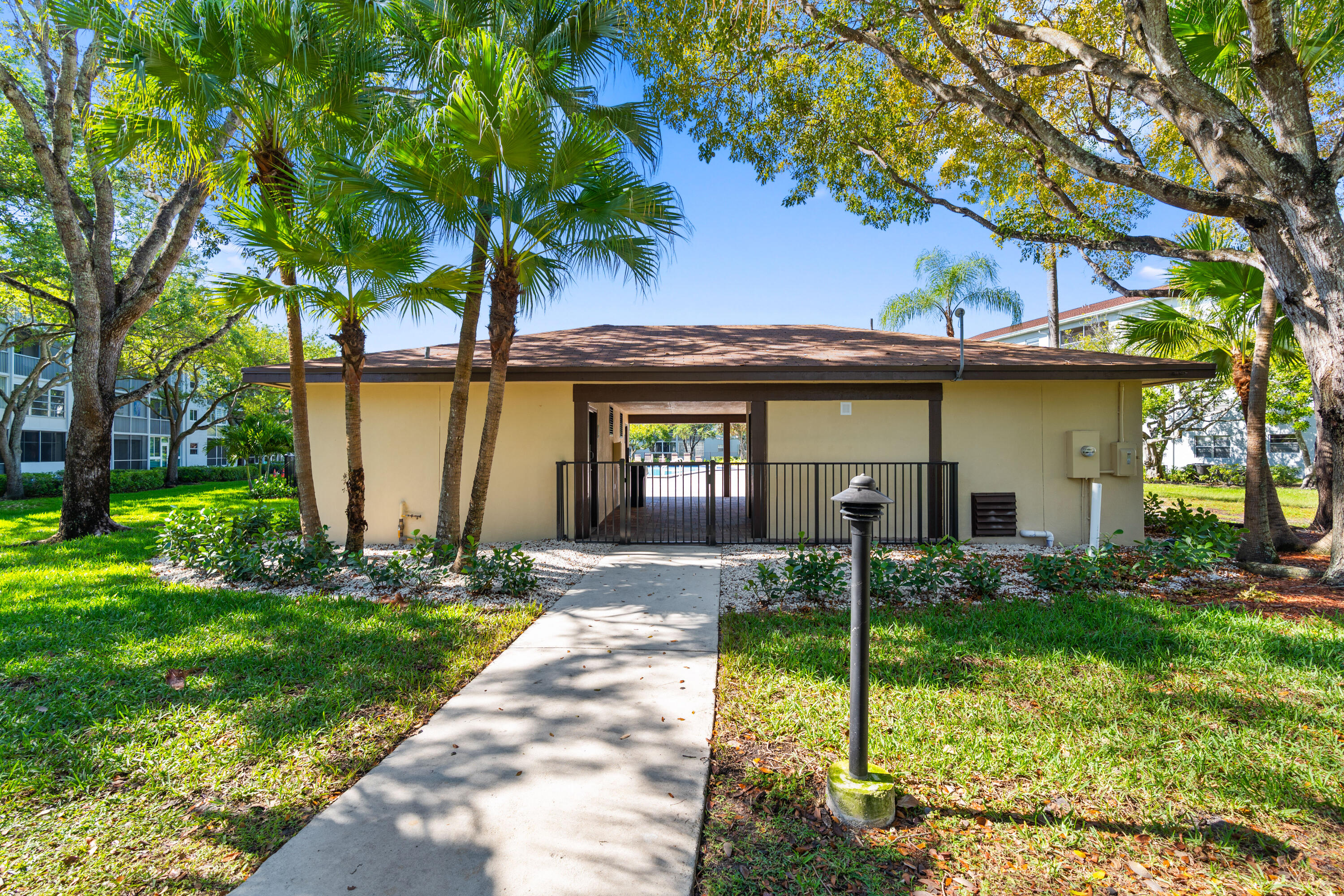 CAMBRIDGE T AT CENTURY VILLAGE - Residential