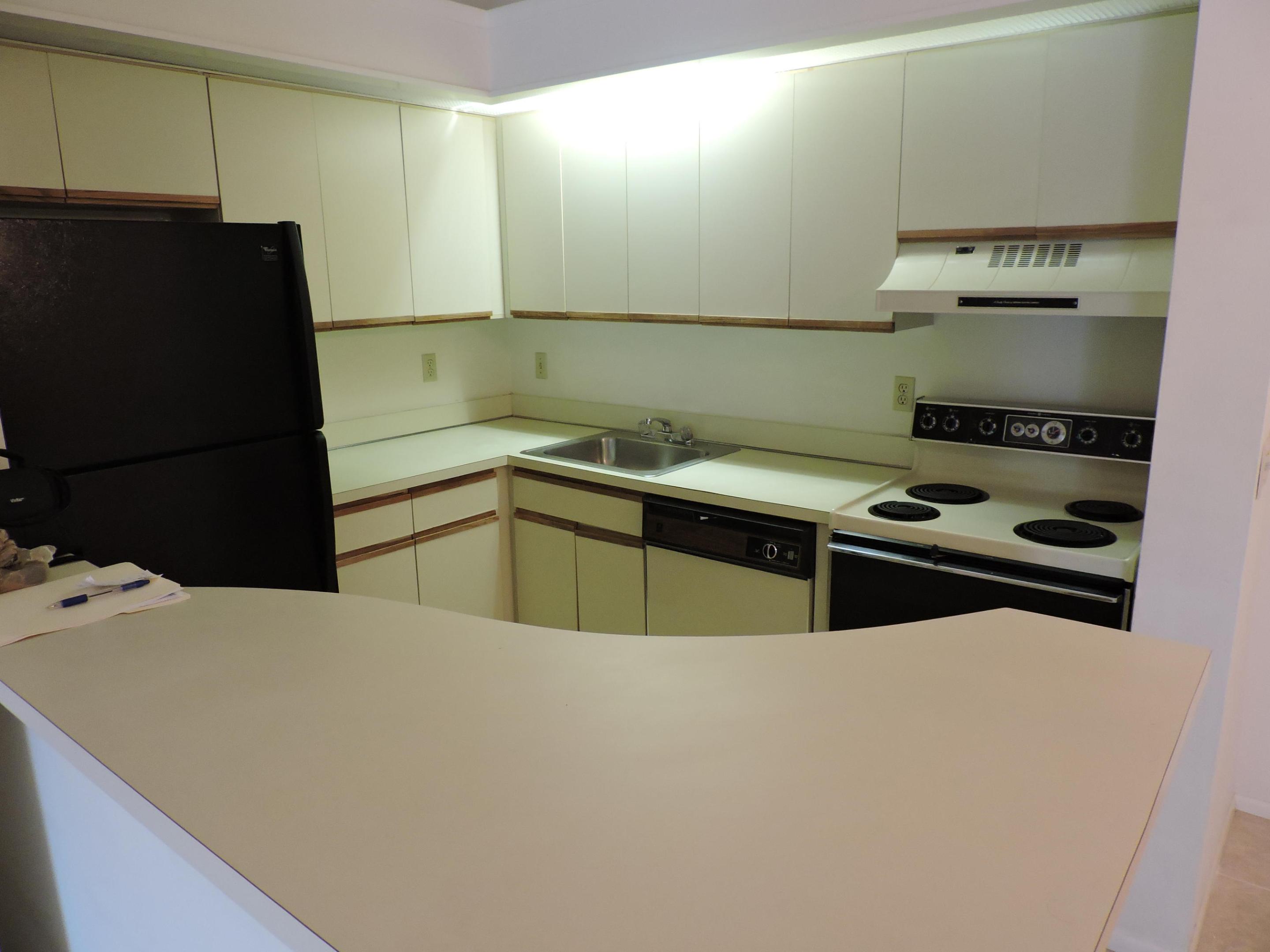 DUNBAR WOODS - Residential Lease