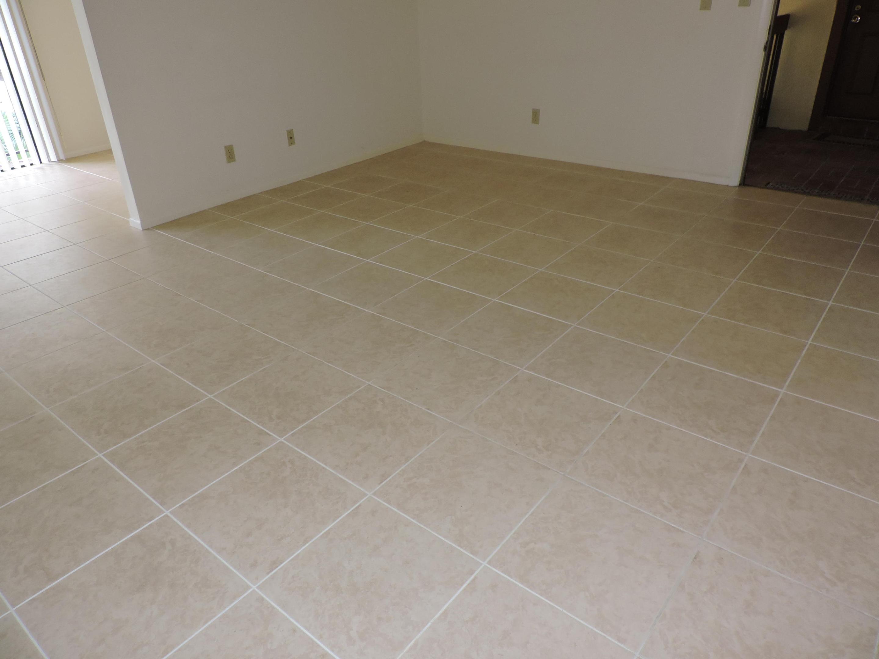 DUNBAR WOODS - Residential Lease