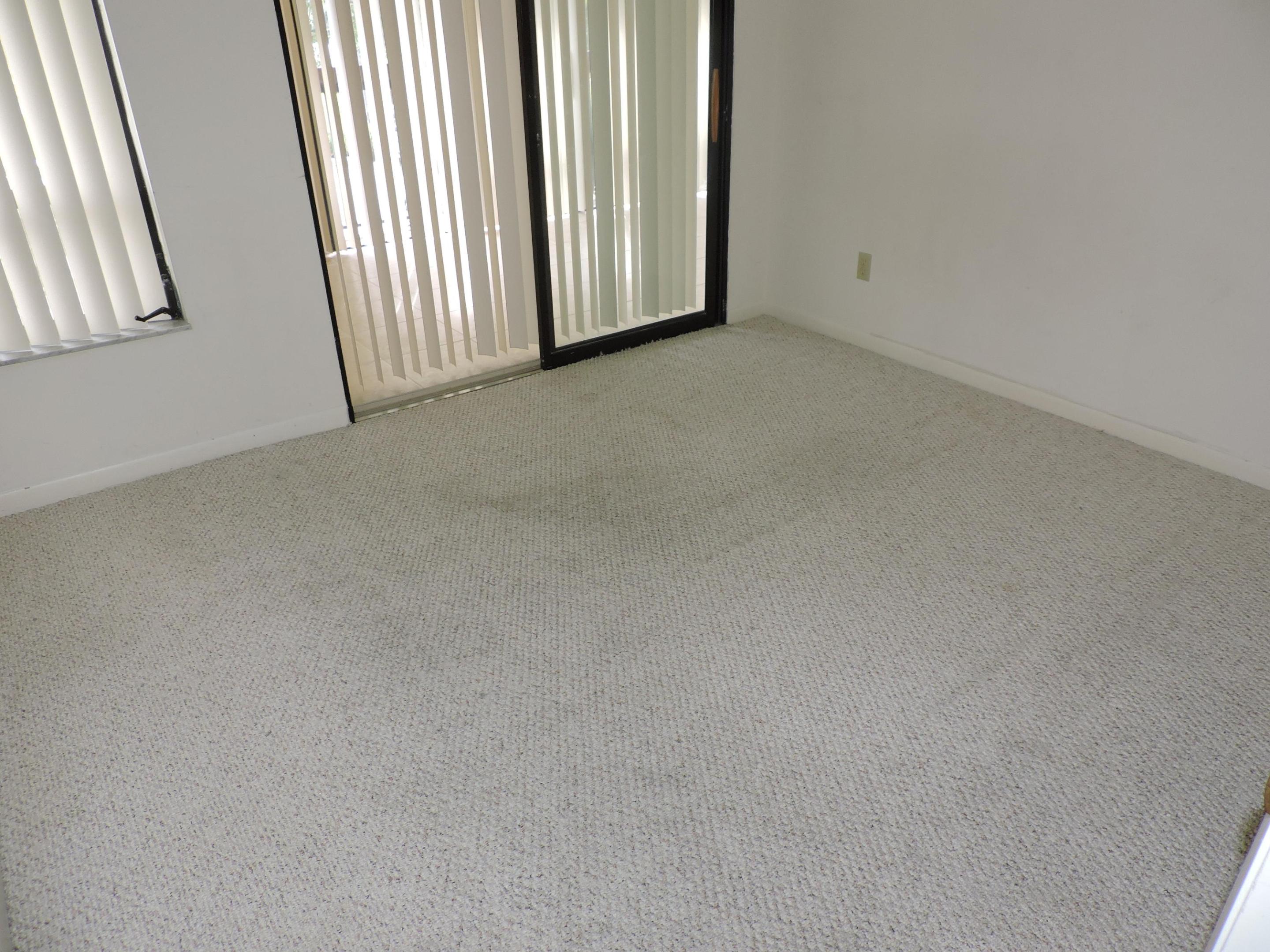 DUNBAR WOODS - Residential Lease