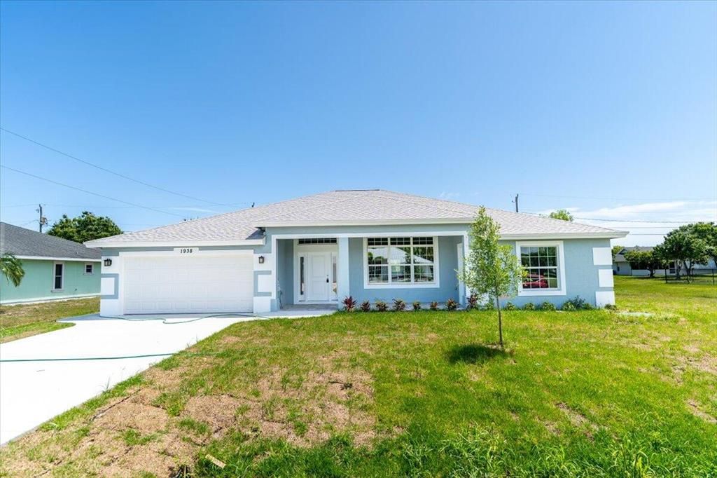 Photo of 1938 SE Dranson Circle, Port Saint Lucie, FL 34952 (MLS # R10797820)