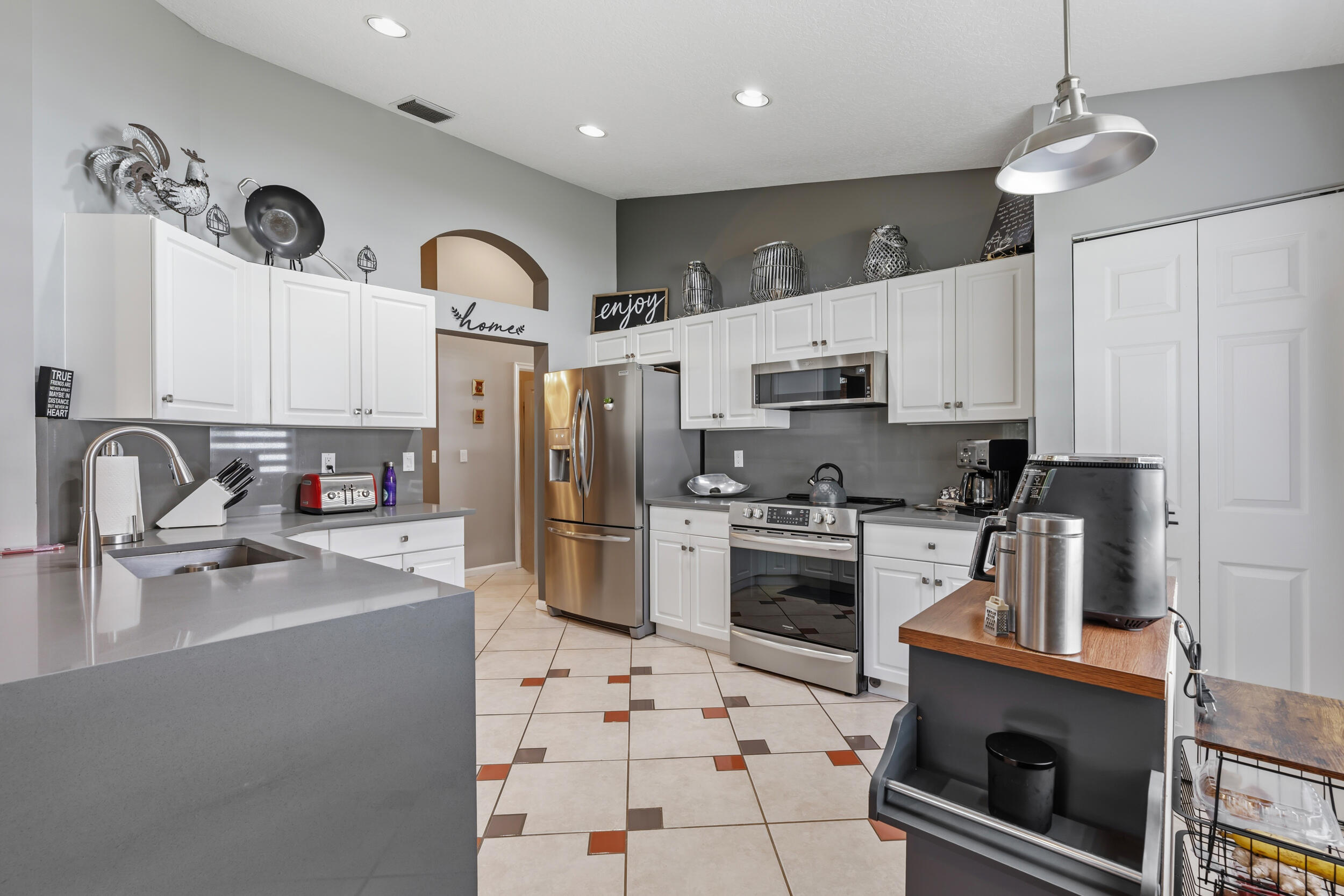 10864 Royal Caribbean Circle