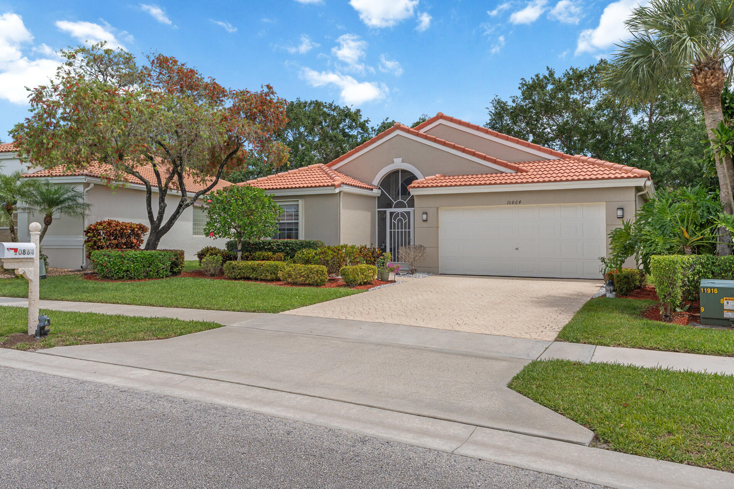 MAJESTIC ISLES 1 - Residential