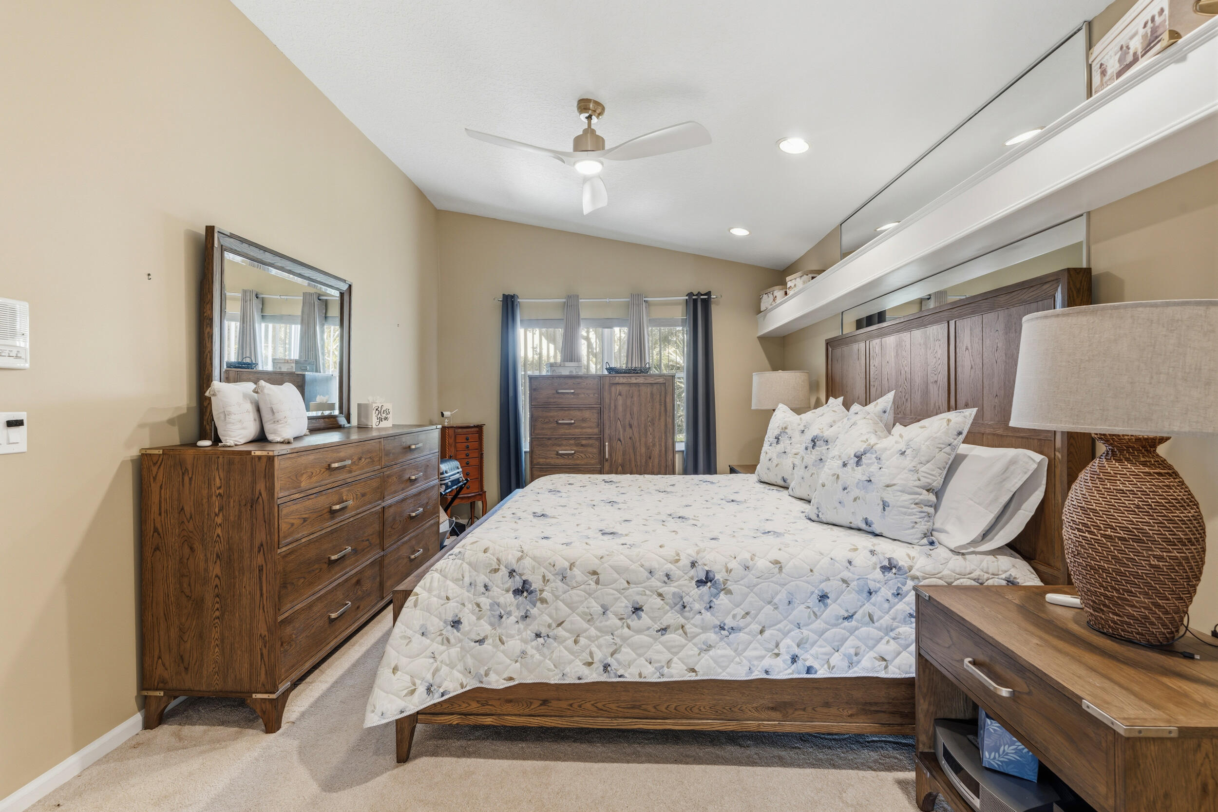 MAJESTIC ISLES 1 - Residential