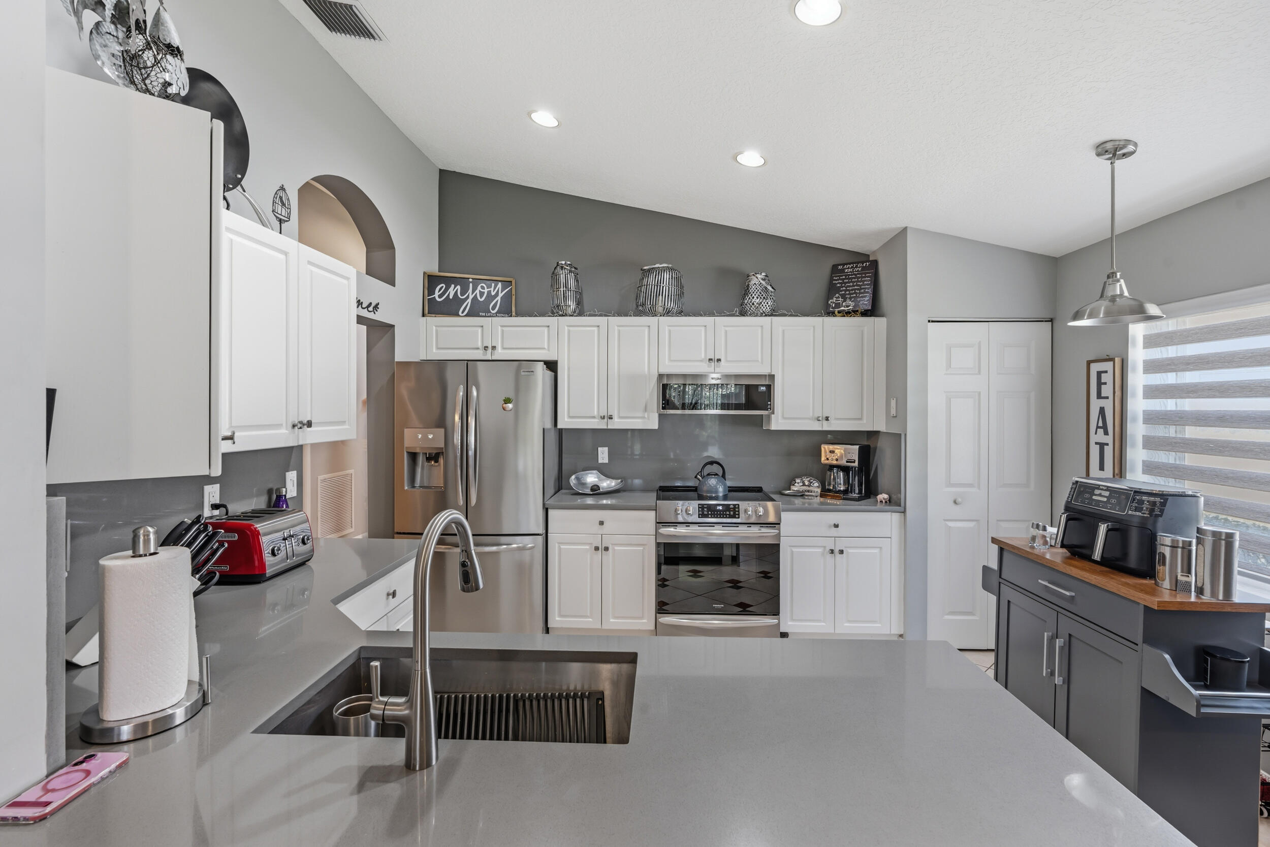 10864 Royal Caribbean Circle