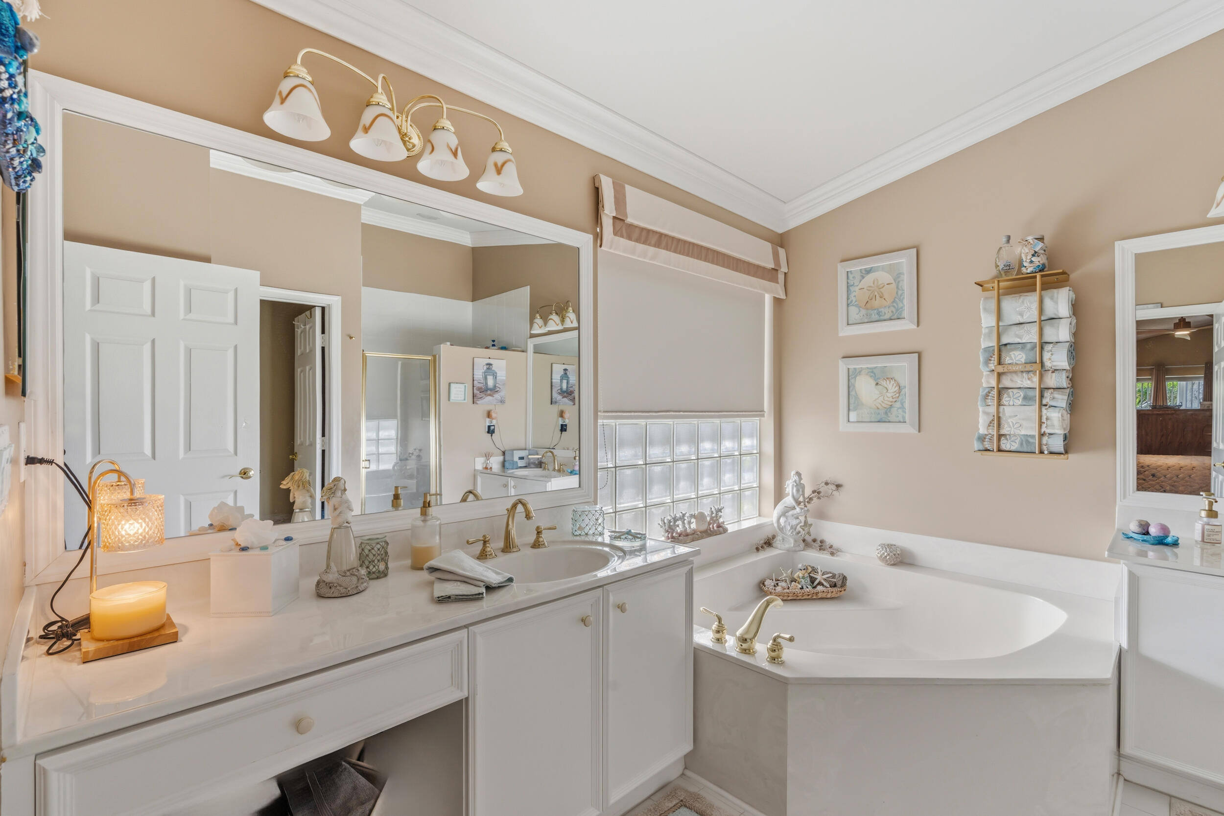 MAJESTIC ISLES 1 - Residential