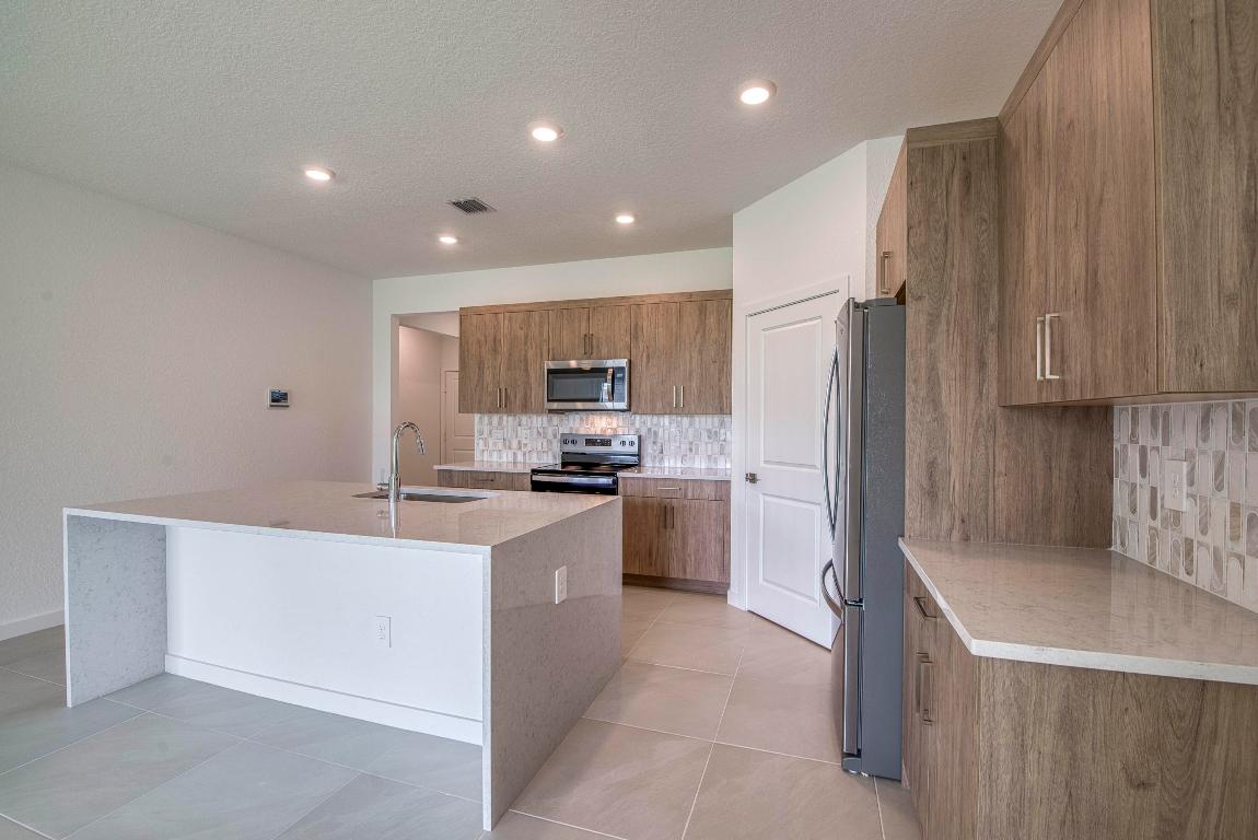 Sabal Pointe - Residential Lease