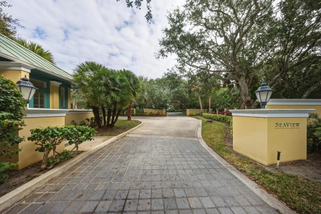 Photo of 11740 Seaview Drive, Vero Beach, FL 32963 (MLS # R11156530)