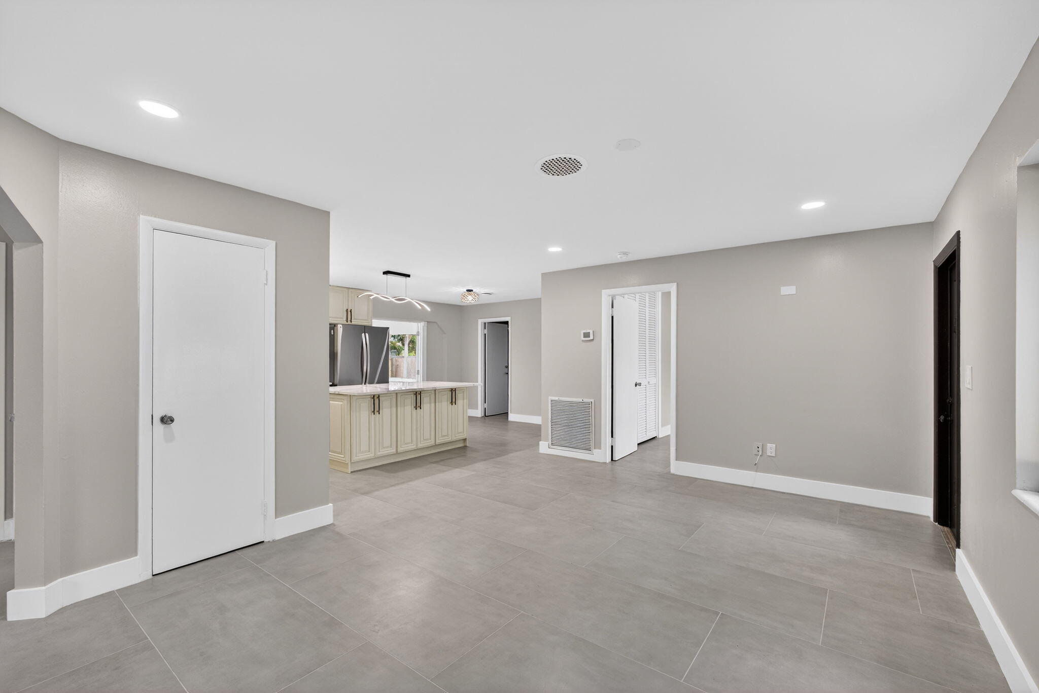 PALM BEACH CABANA COLONY EAST - Residential