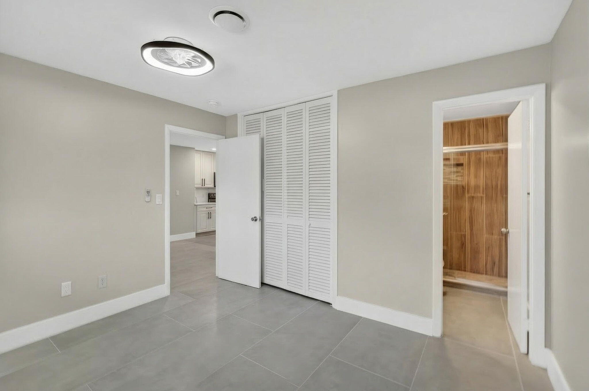 PALM BEACH CABANA COLONY EAST - Residential