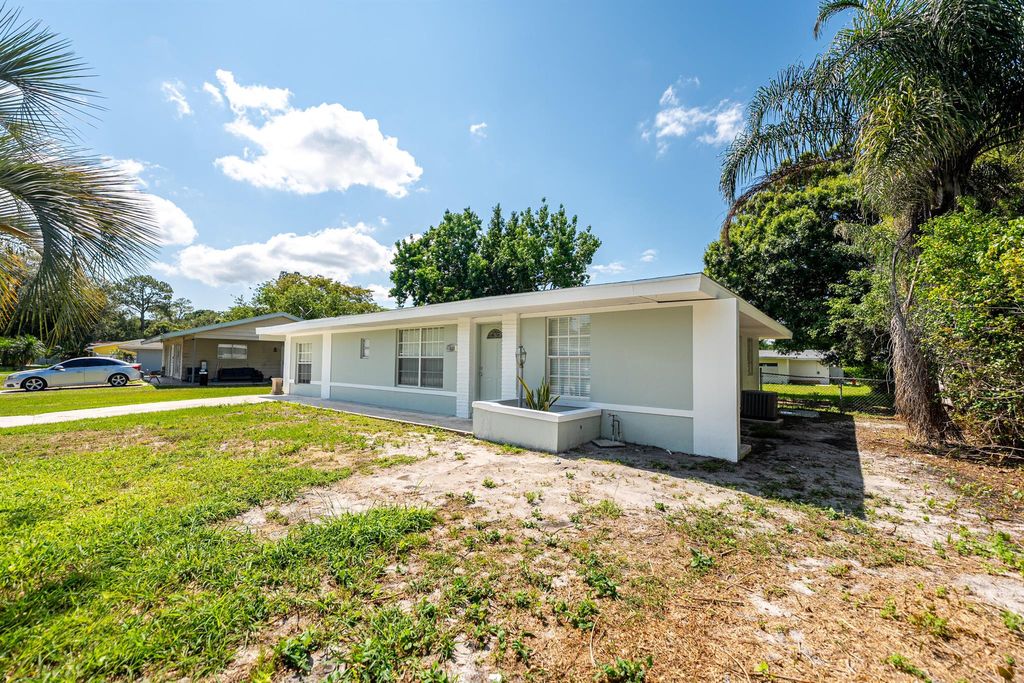 Photo of 618 Coconut Avenue N, Port Saint Lucie, FL 34952 (MLS # R11089481)