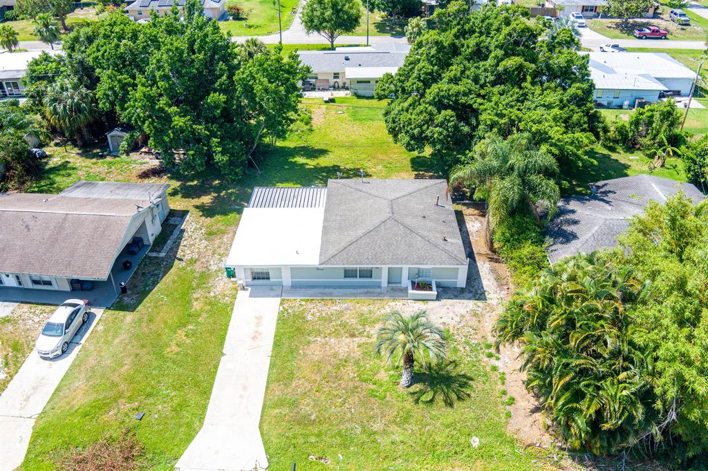 Photo of 618 Coconut Avenue N, Port Saint Lucie, FL 34952 (MLS # R11089481)