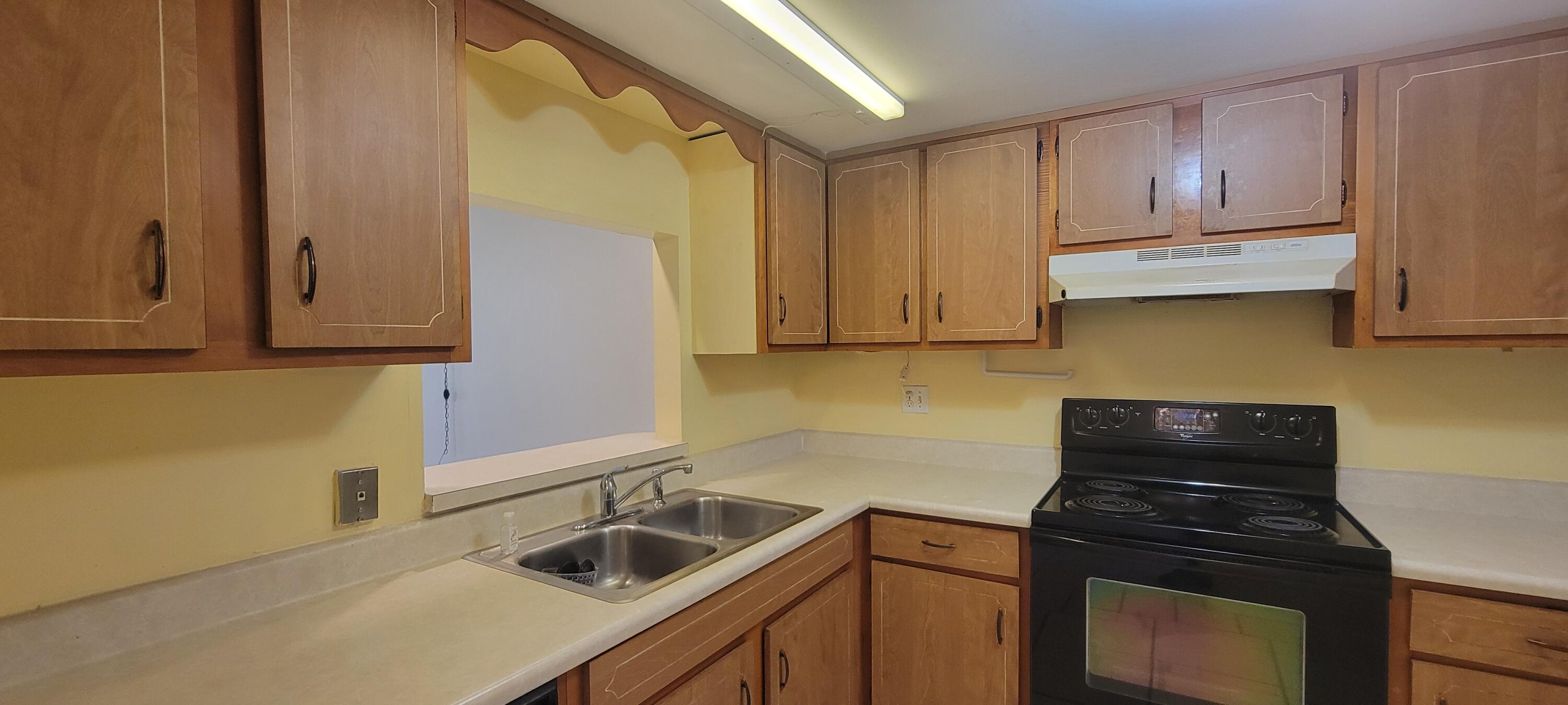 INLET HOUSE  CONDOMINIUM - Residential