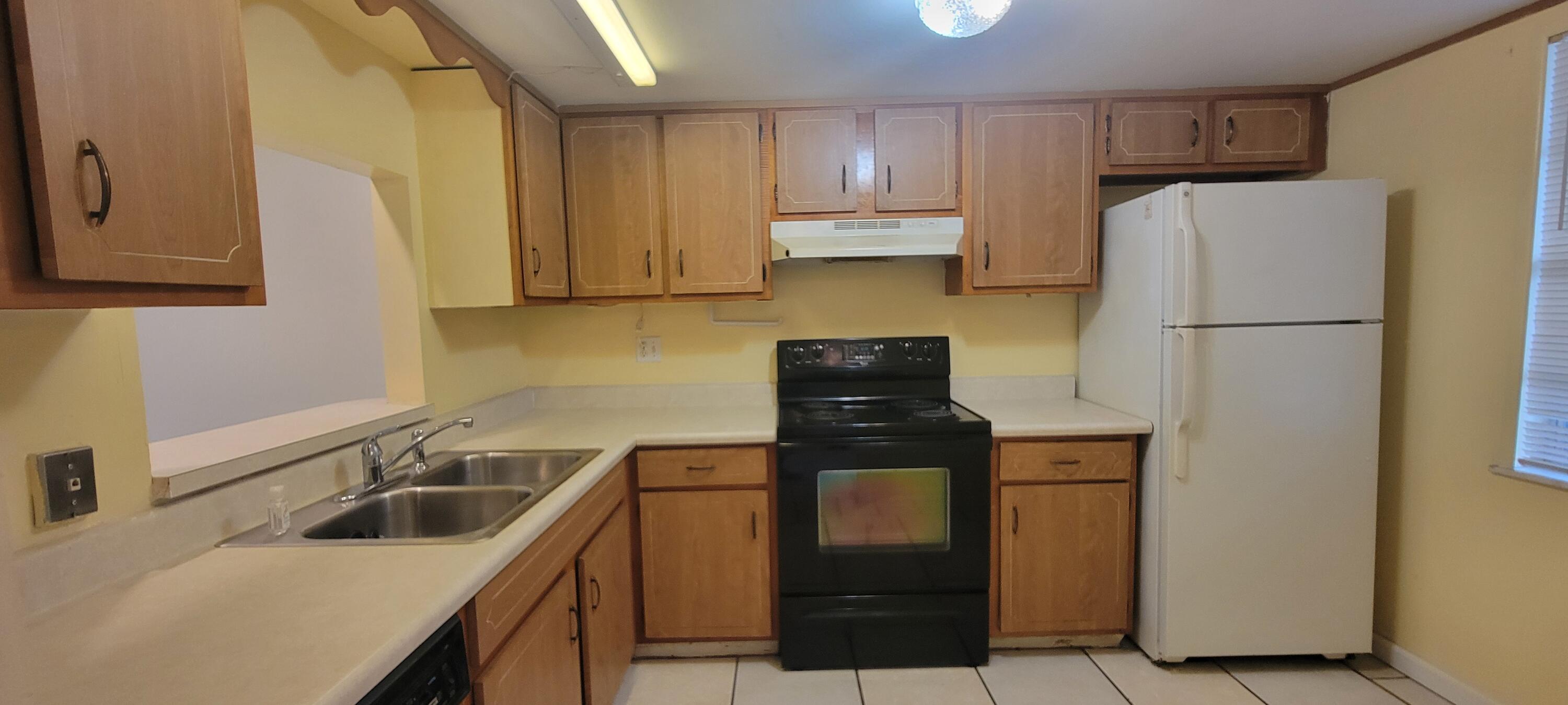 INLET HOUSE  CONDOMINIUM - Residential