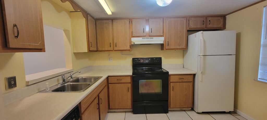 Photo of 2302 Sunrise Boulevard #1-103, Fort Pierce, FL 34982 (MLS # R11154090)