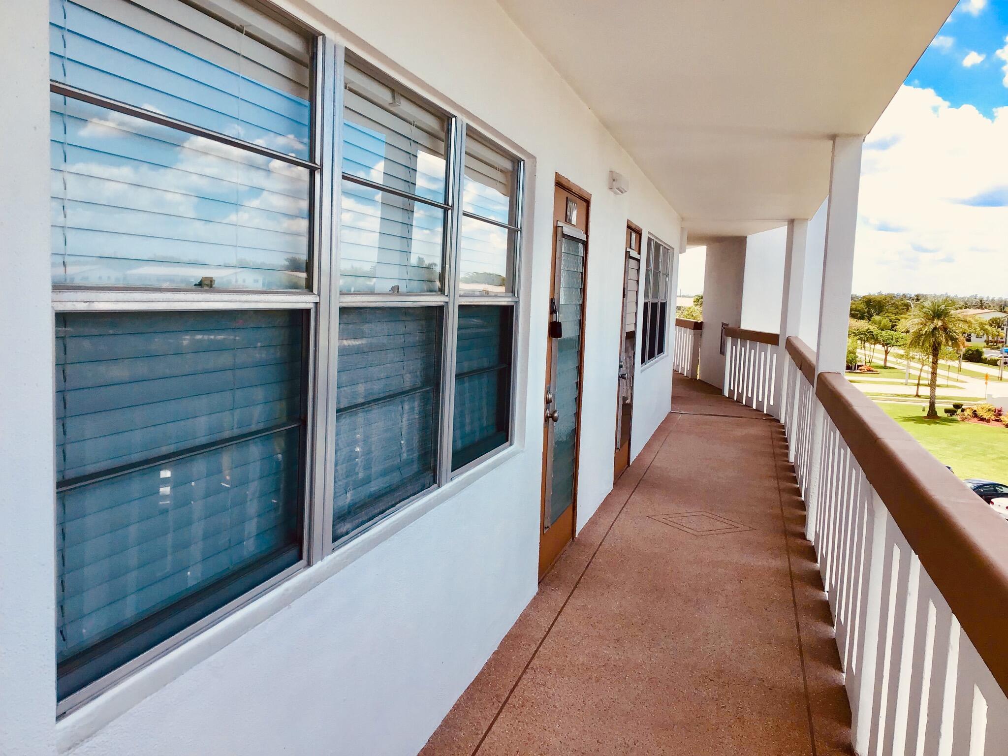 CORNWALL AT CENTURY VILLAGE CONDO - Residential Lease