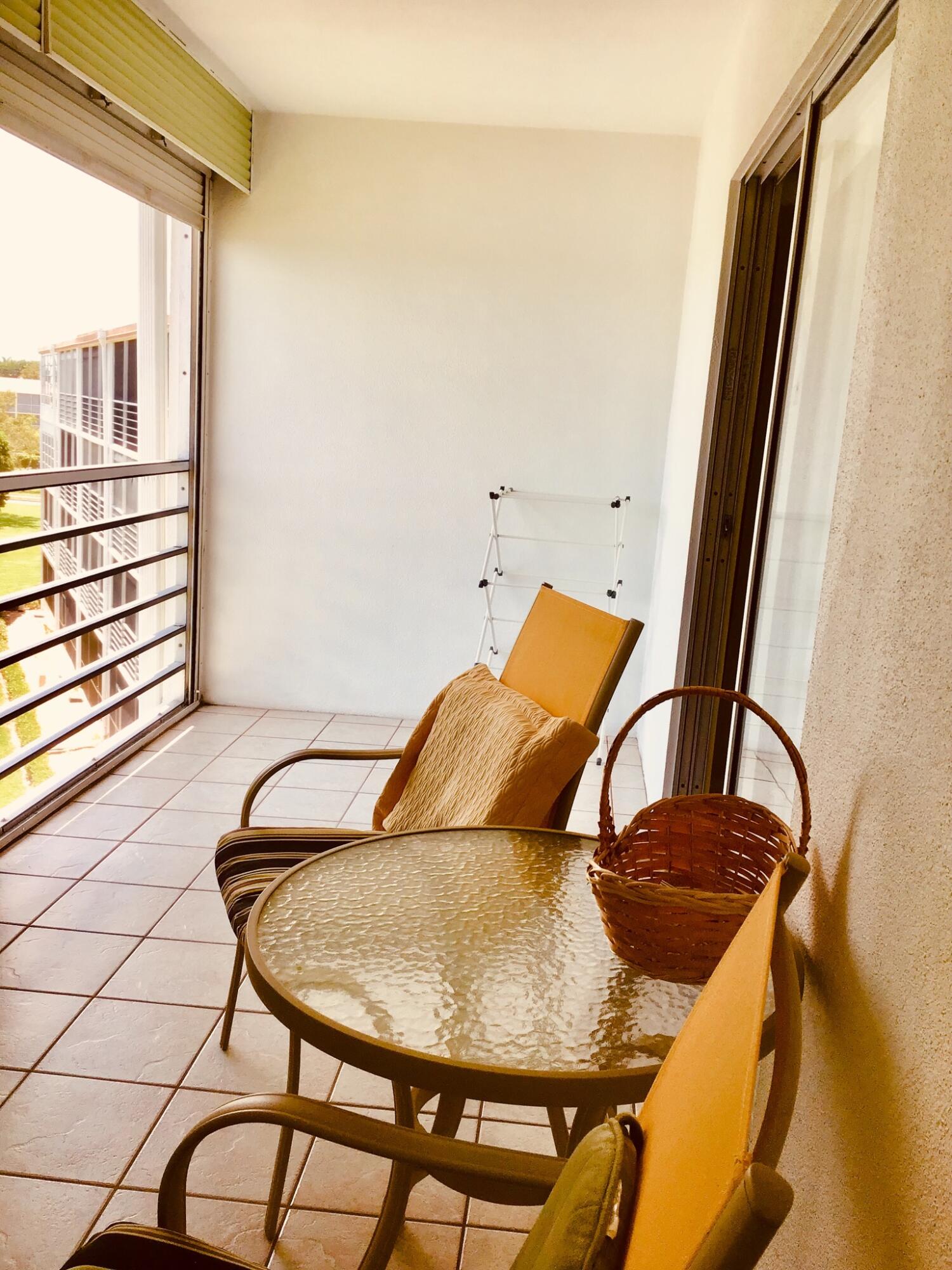 CORNWALL AT CENTURY VILLAGE CONDO - Residential Lease