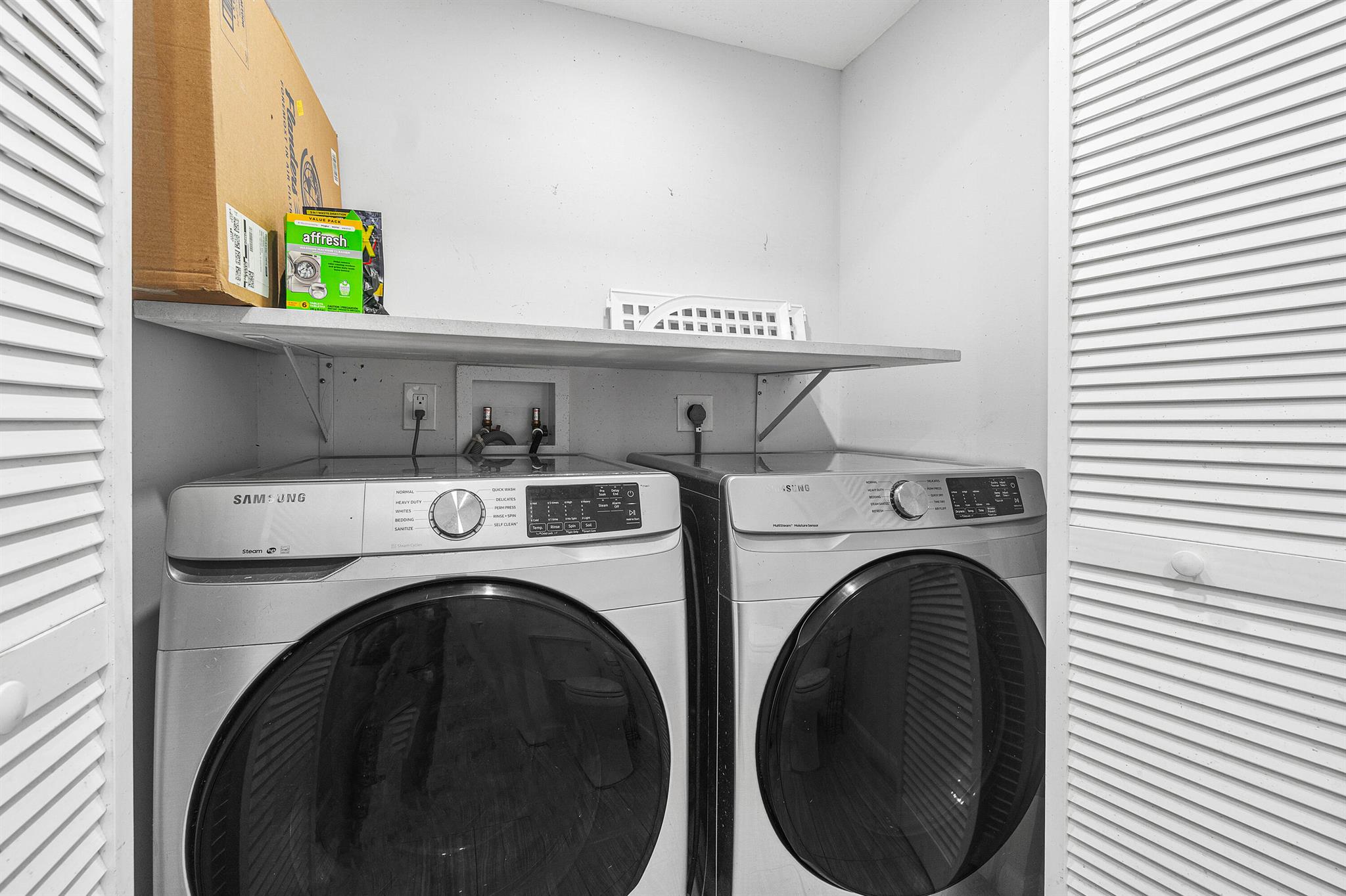 SADDLE TRAIL PARK OF WELL - Residential Lease