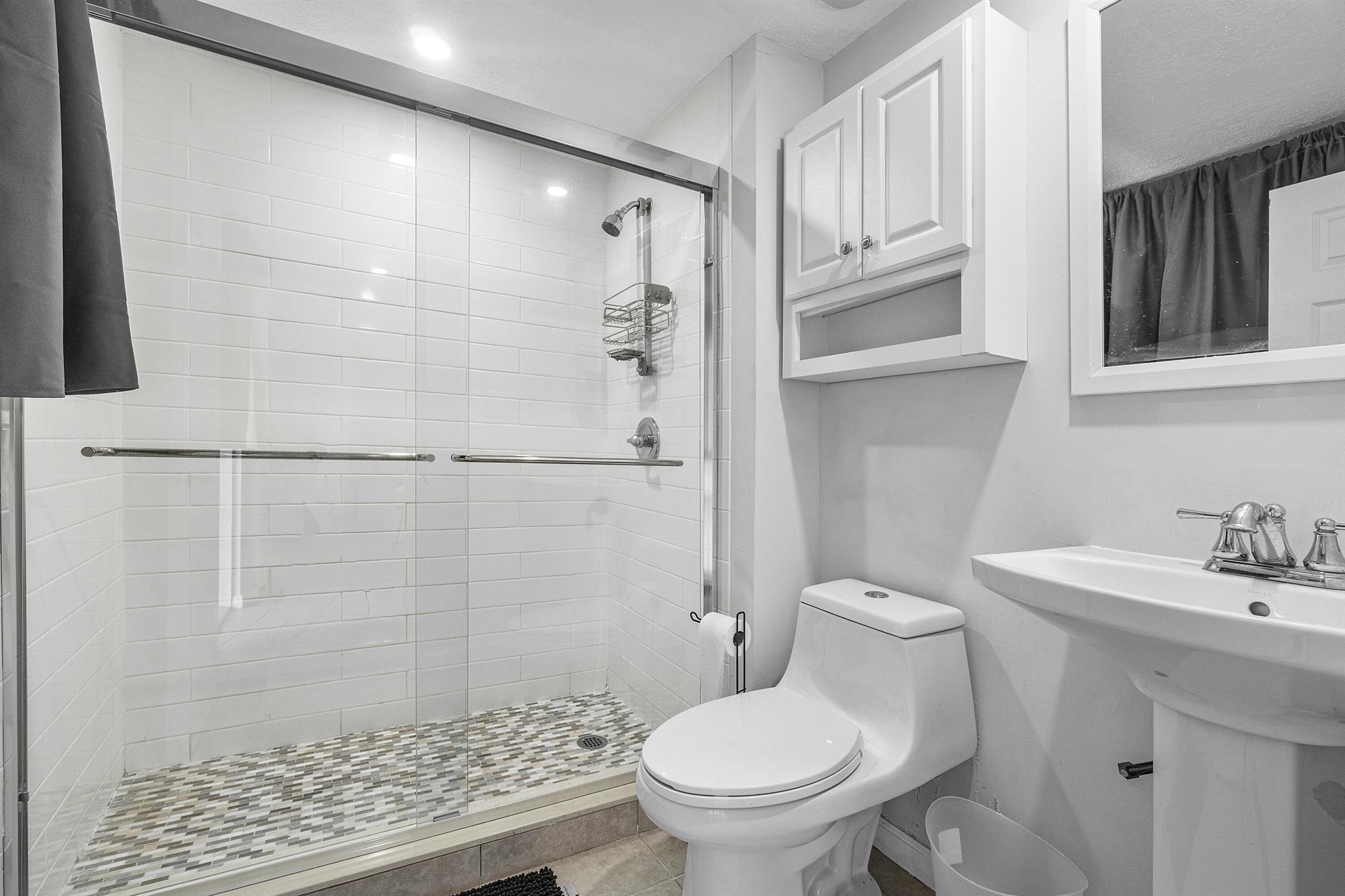 SADDLE TRAIL PARK OF WELL - Residential Lease