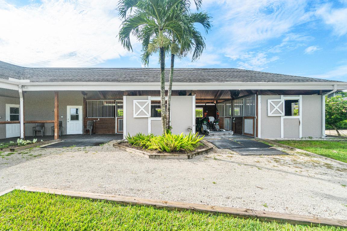 SADDLE TRAIL PARK OF WELLINGTON - Land